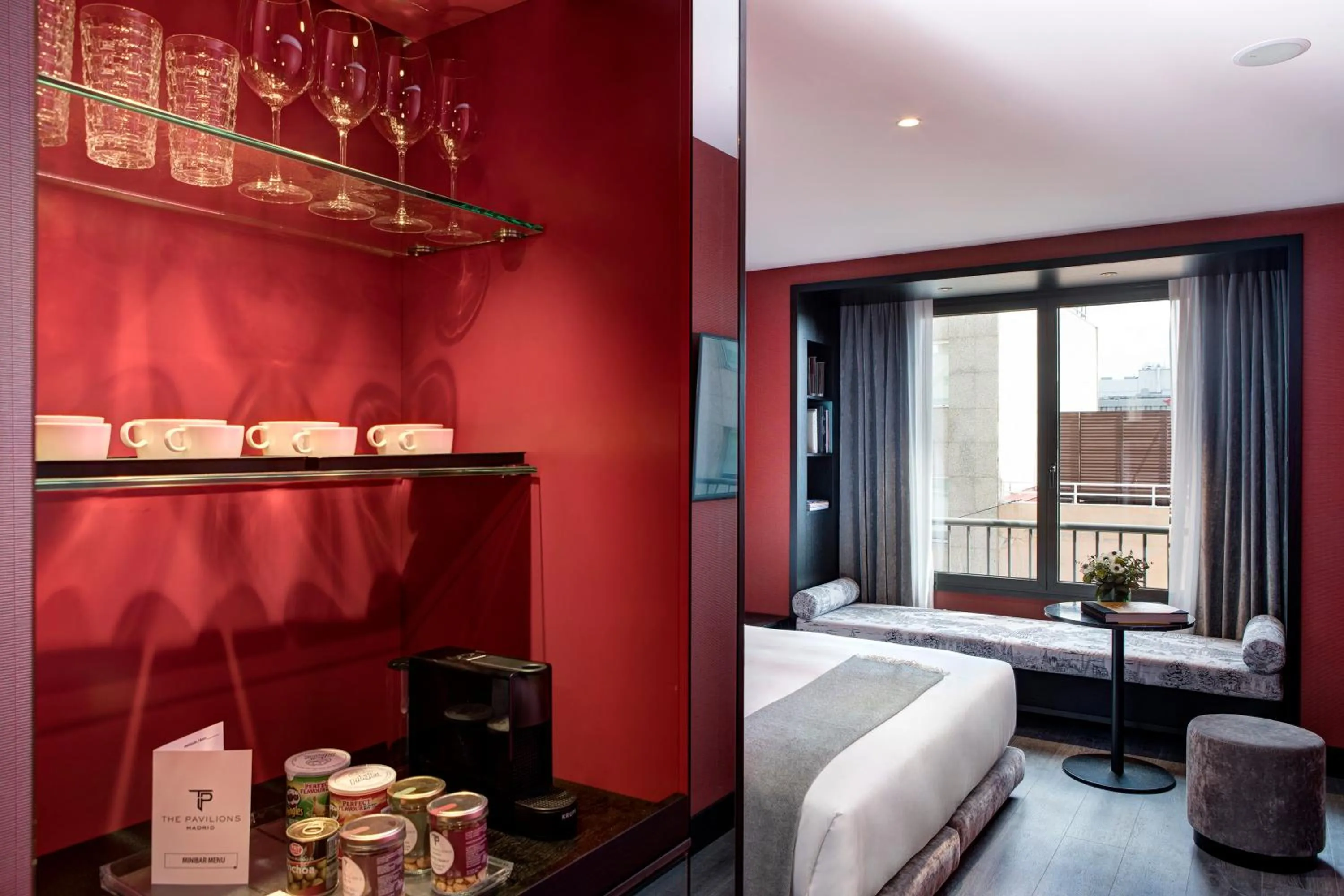 Coffee/tea facilities, Bed in Casa Almagro by The Pavilions Hotels & Resorts