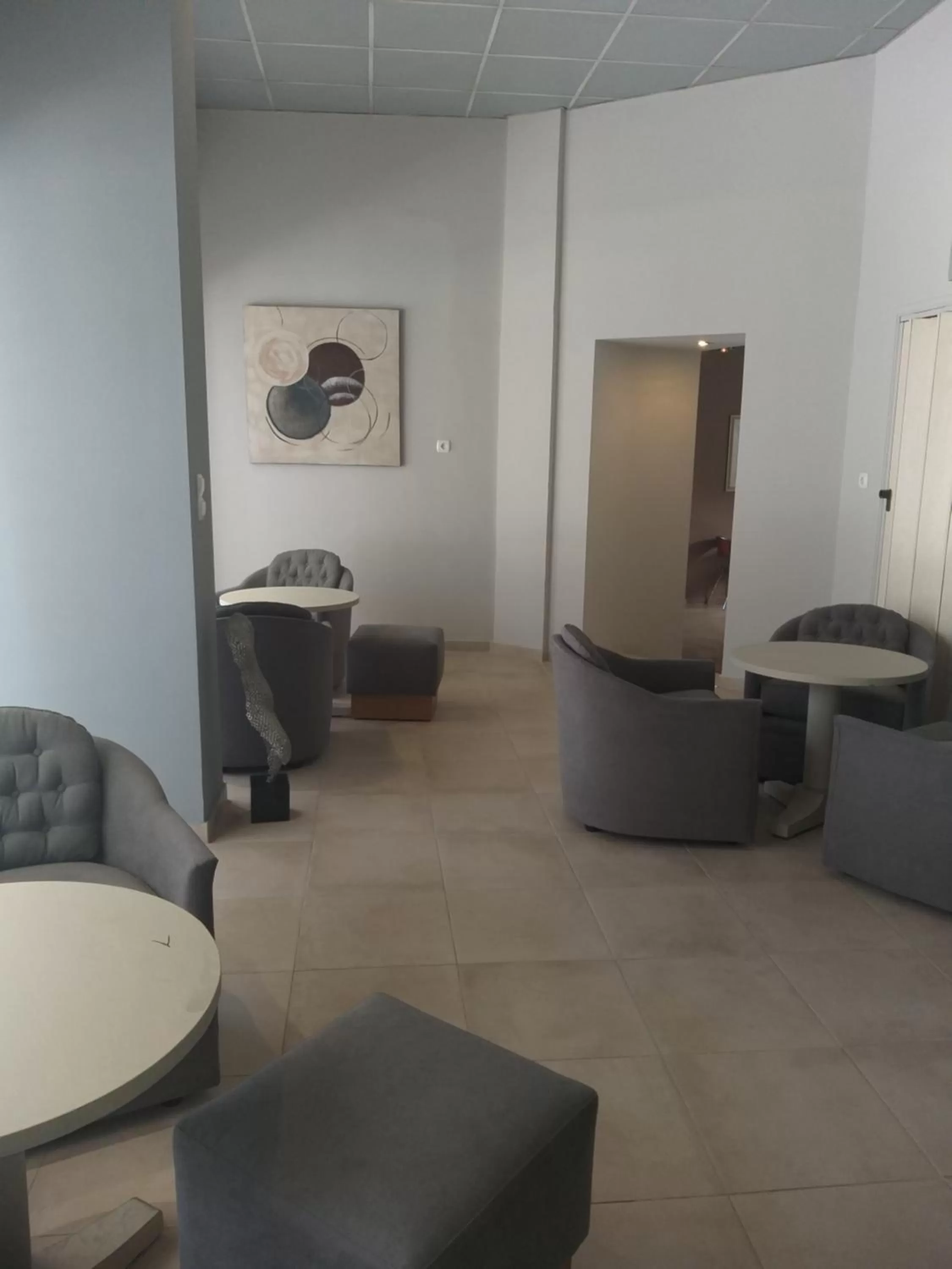 Seating area in Apollo Hotel