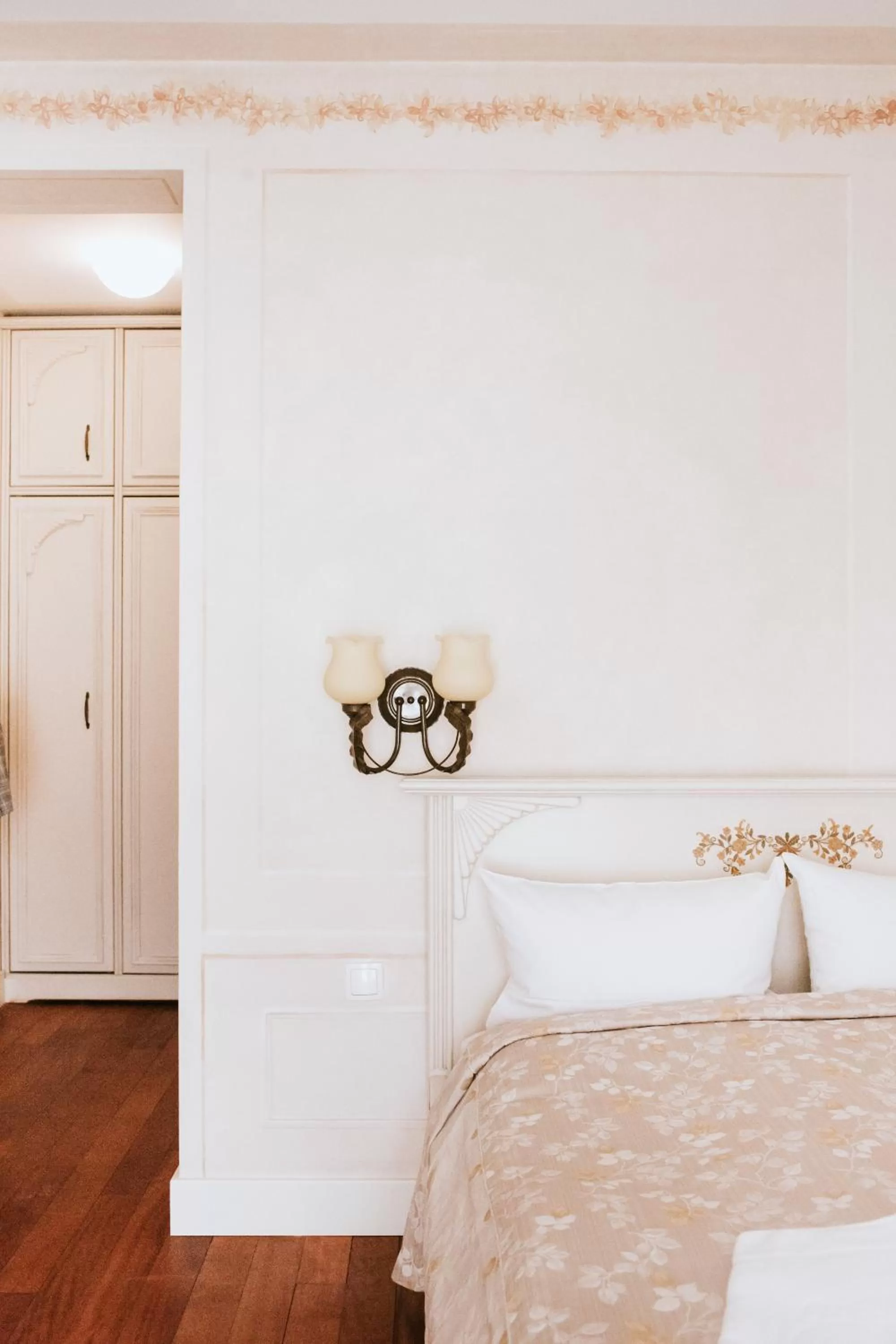 Bed in Villa Toscana Warszawa