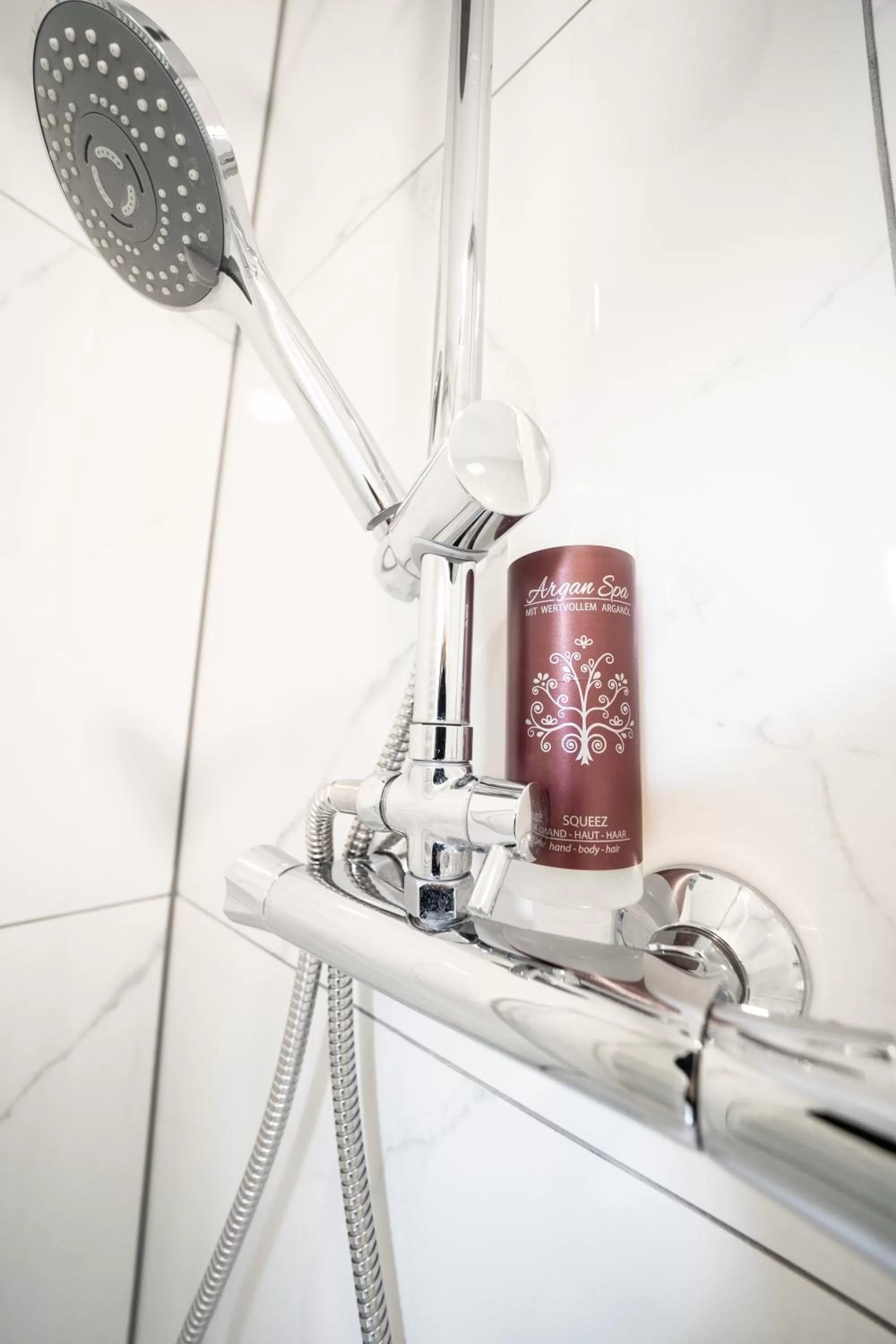 Shower in Hotel Zur alten Stadtkellerei Leipzig