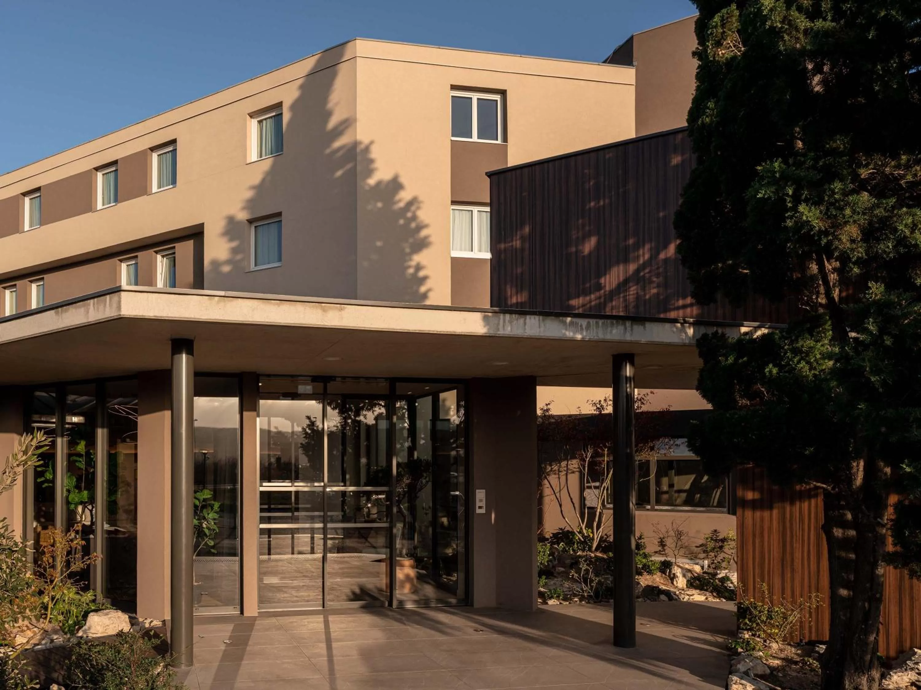 Facade/entrance in Mercure Valence
