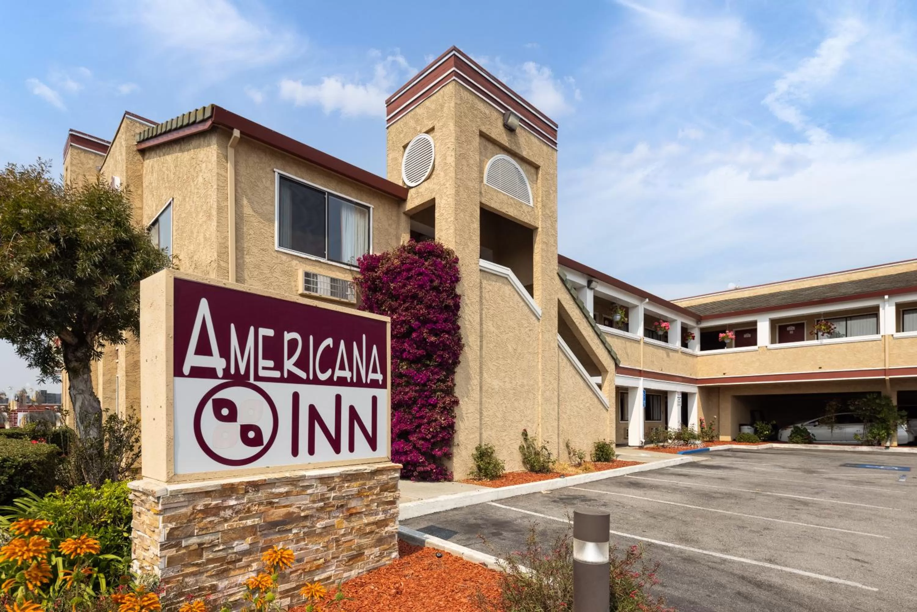 Property building in Americana Inn Motel