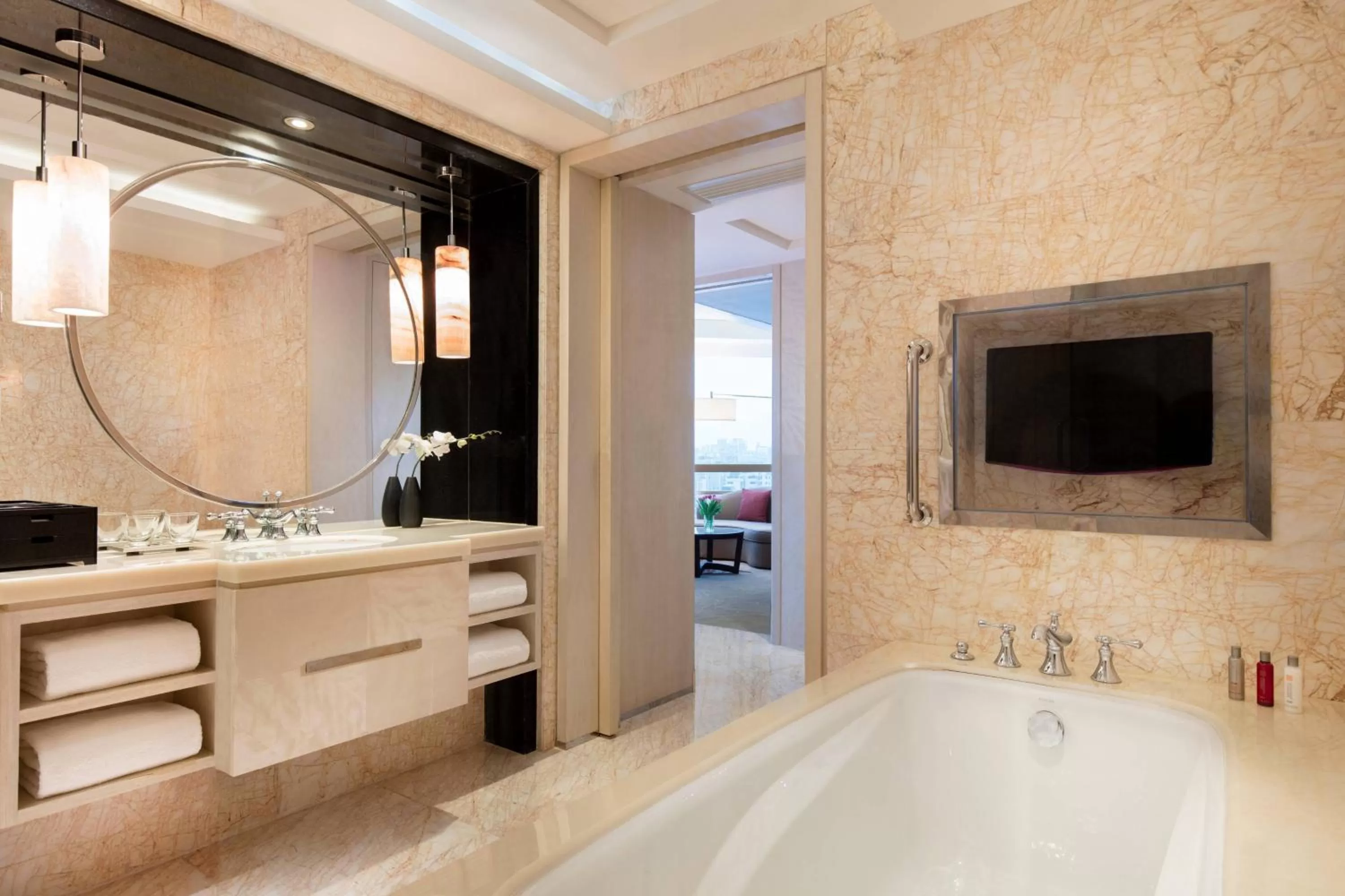 Bathroom in Guangzhou Marriott Hotel Tianhe