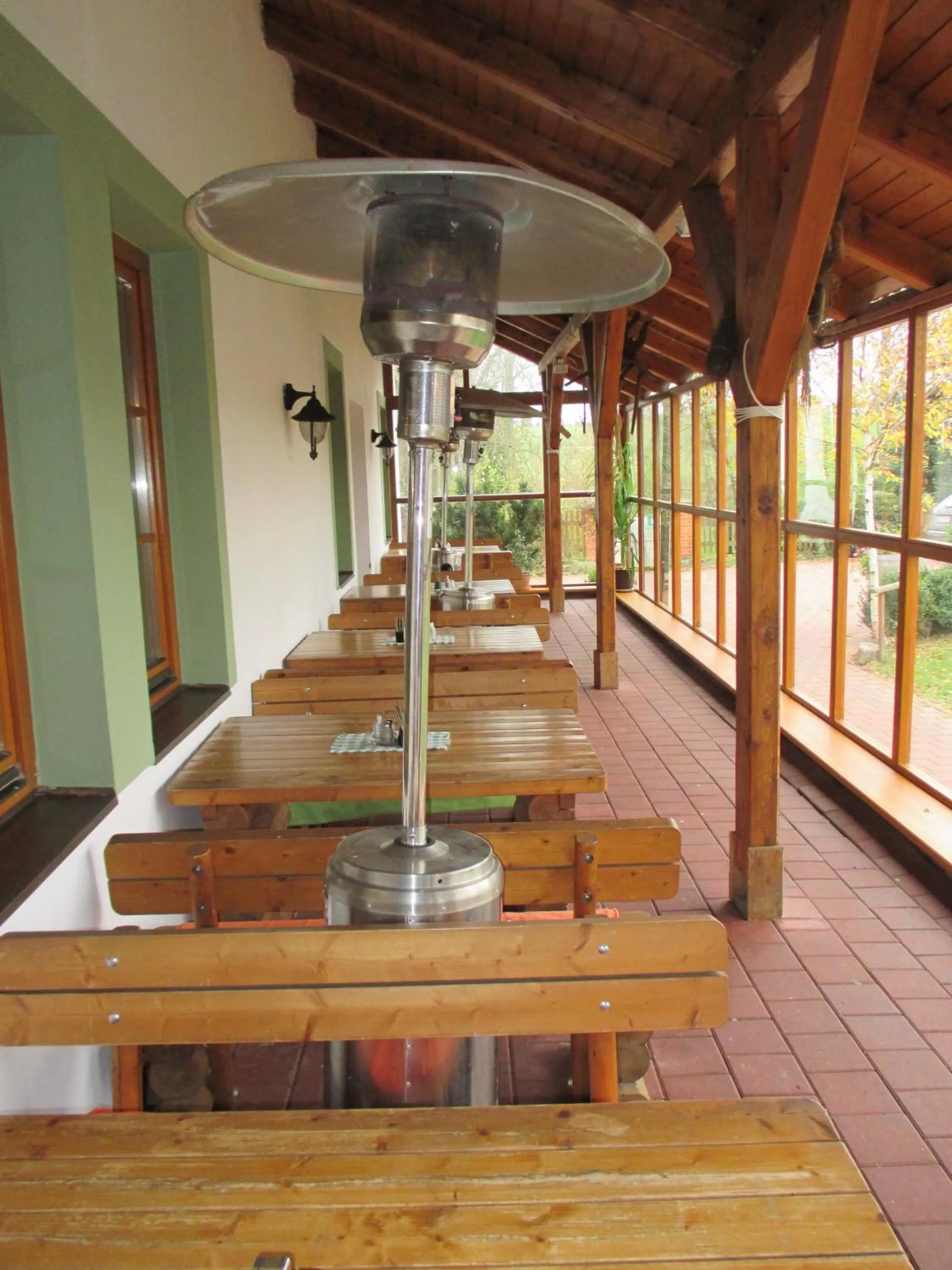 Restaurant/places to eat in Hotel Na Statku Mirošov