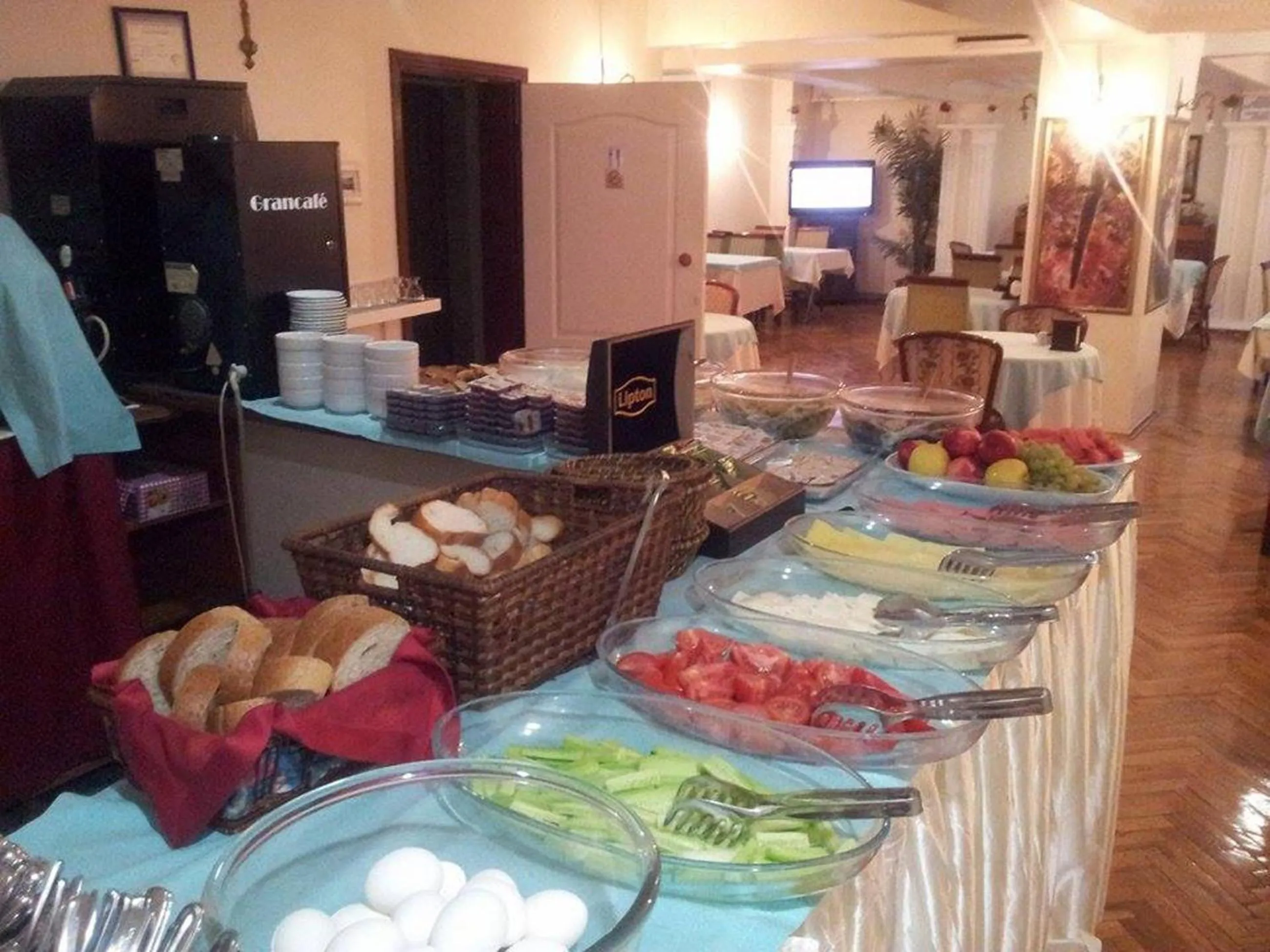 Food in Hotel Grand Mark