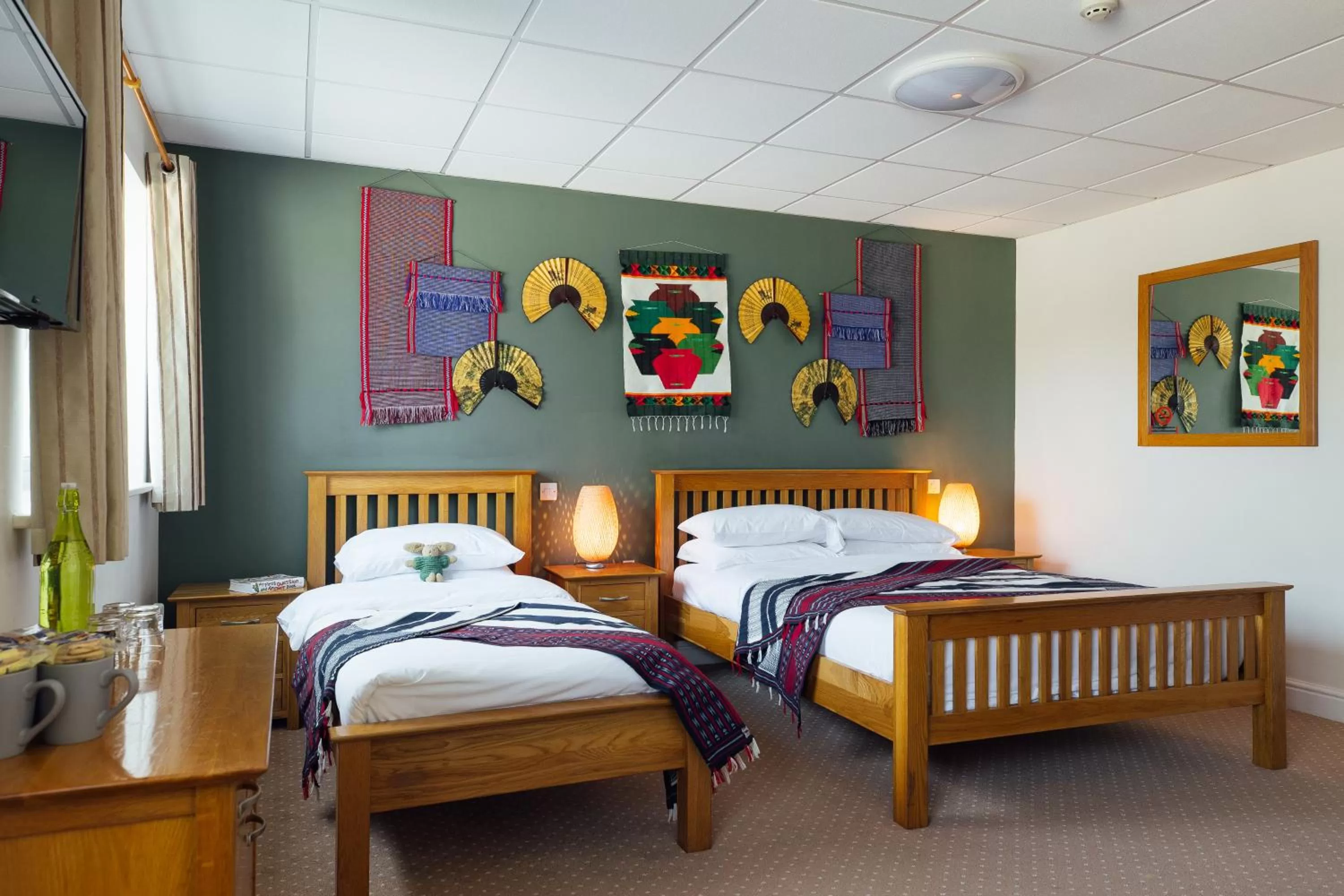 Photo of the whole room, Bed in The Imperial Dragon Hotel