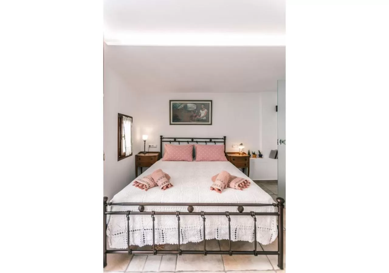 Spring, Bed in Arco Naxos Luxury Apartments