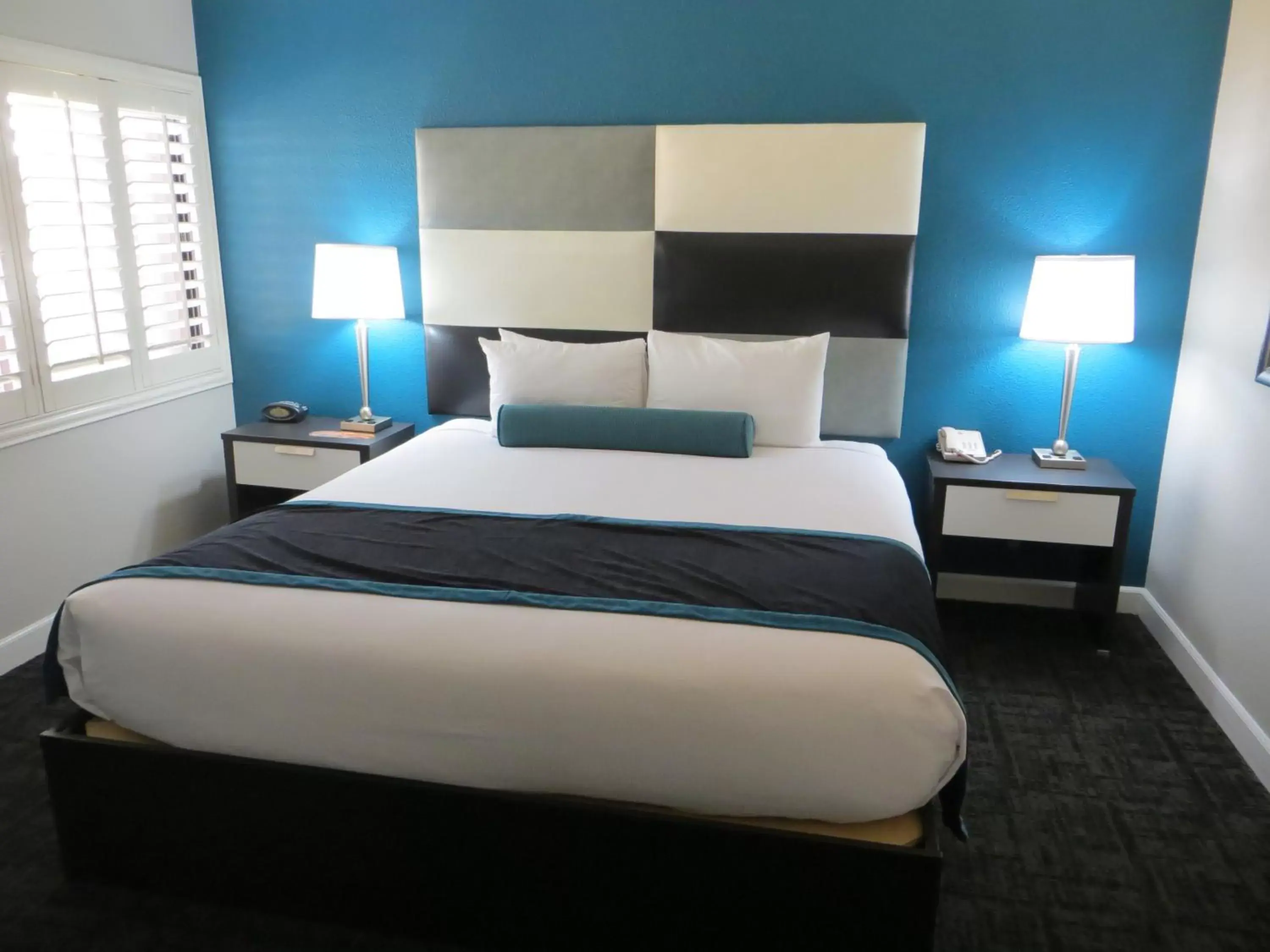 Deluxe King Suite (No Resort Fees + Free Parking) in Best Western Plus Casino Royale - Center Strip Deluxe King Suite (No Resort Fees + Free Parking) in Best Western Plus Casino Royale - Center Strip