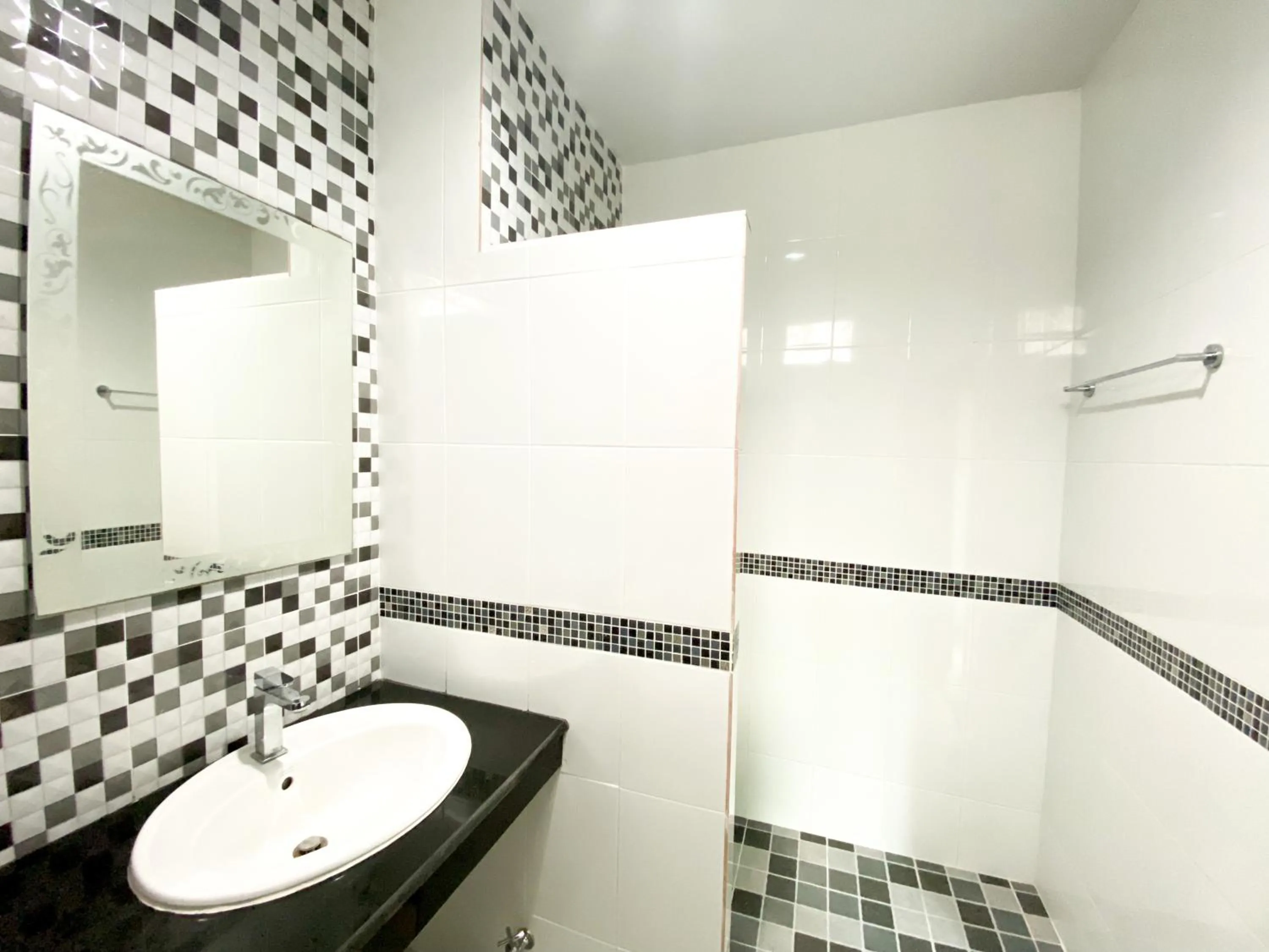 Bathroom in Hatzanda Lanta Resort - SHA Extra Plus