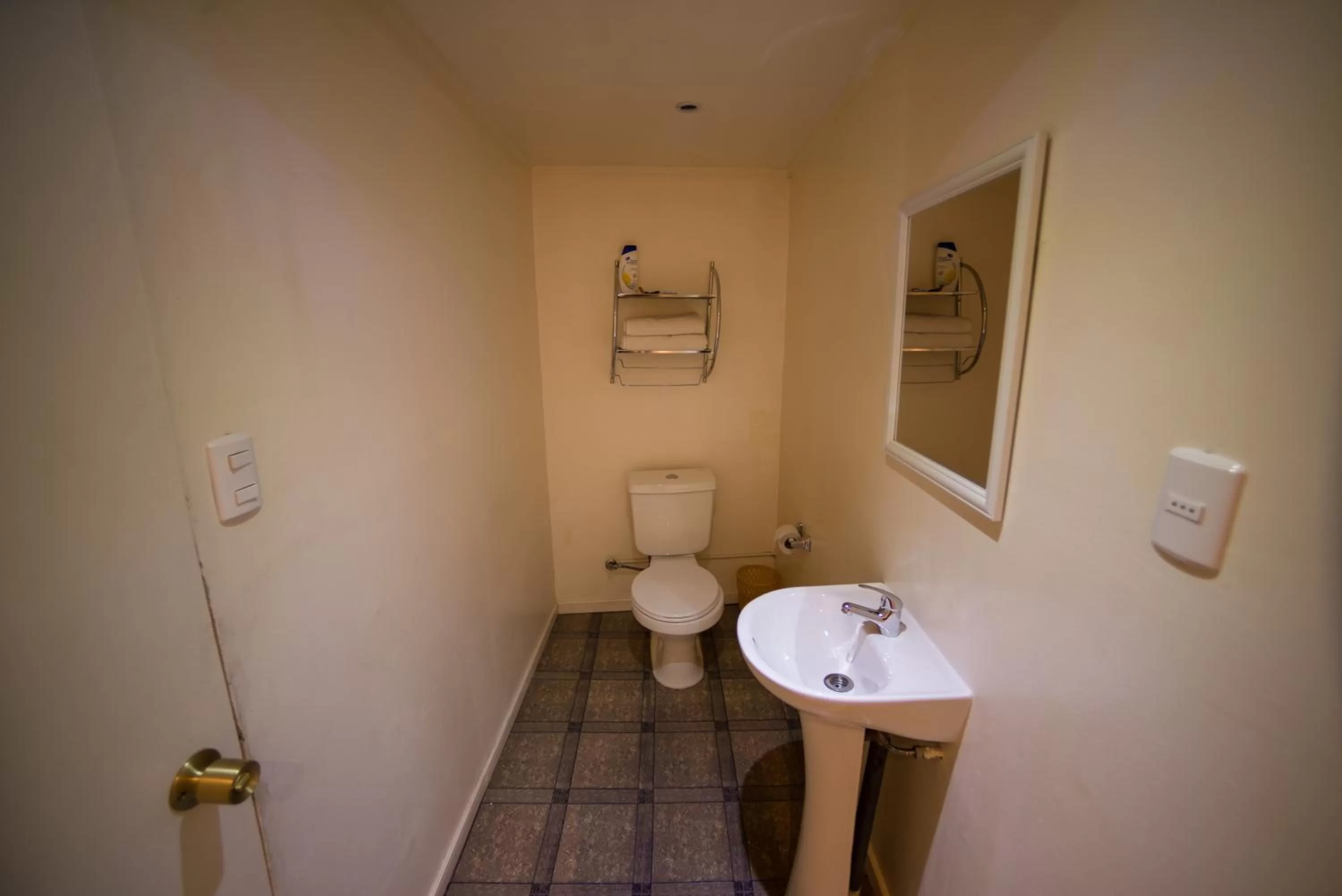 Bathroom in Si Hotel