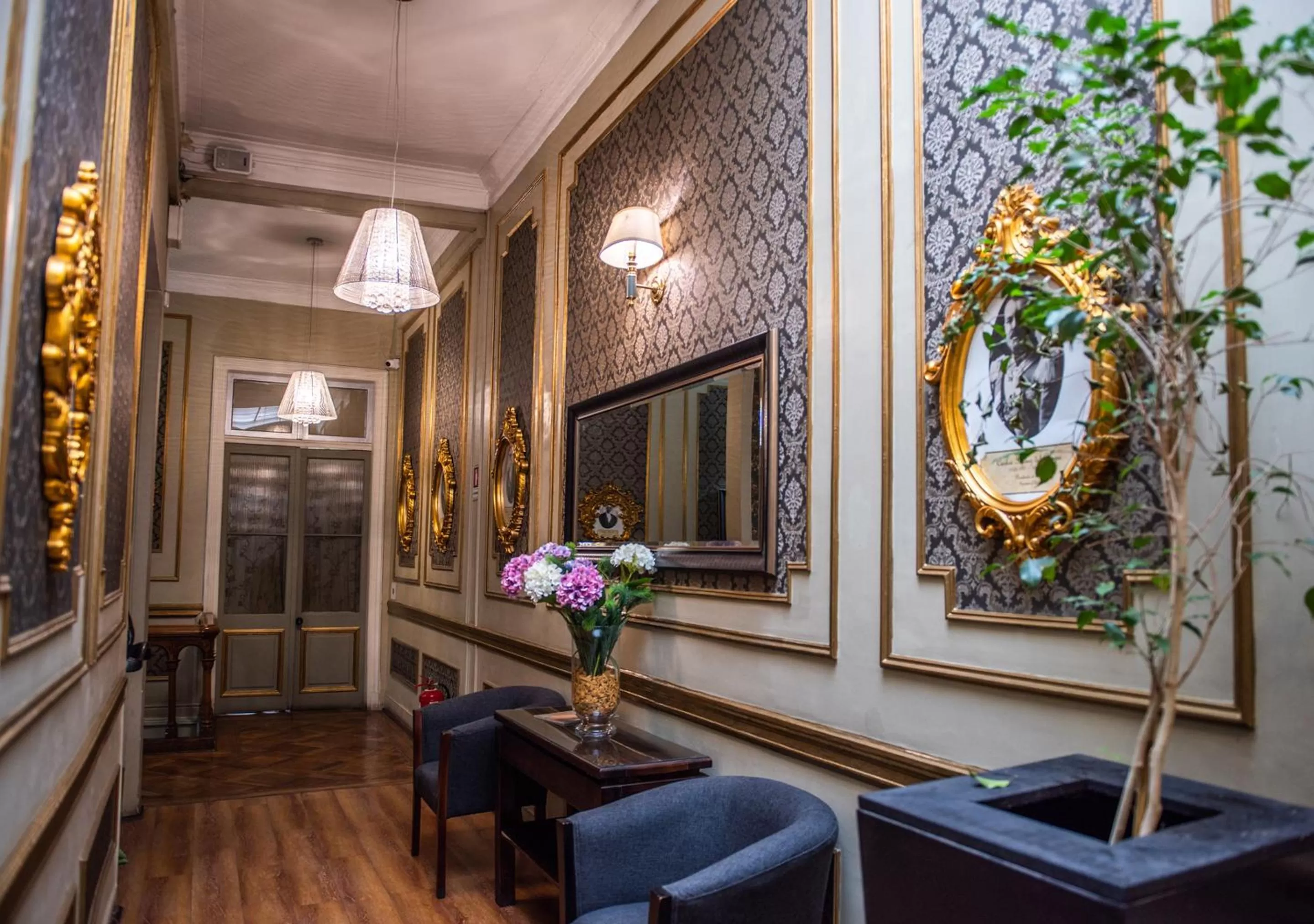 Seating area in Hotel Casa Zañartu
