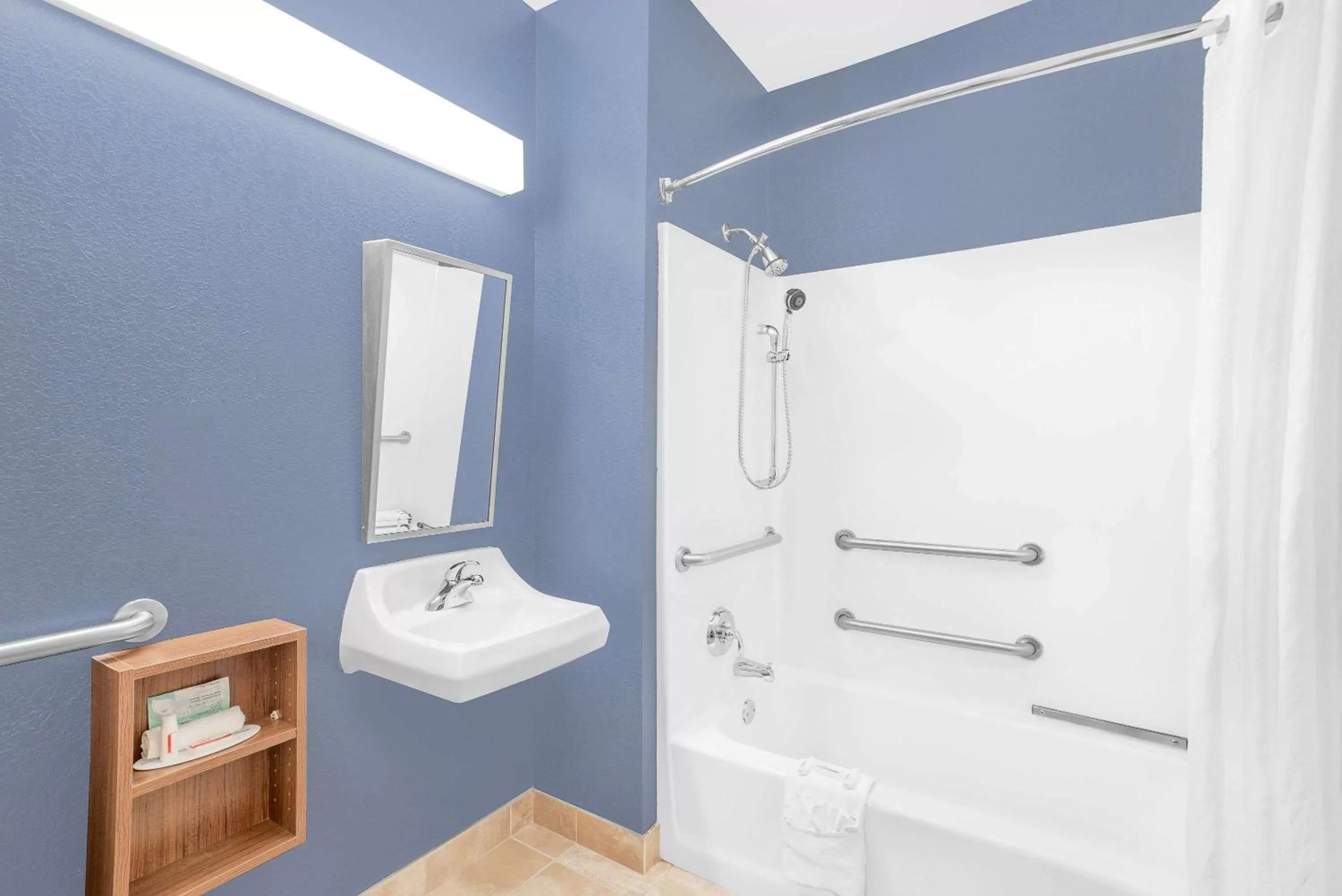 Bathroom in Microtel Inn & Suites Chili/Rochester