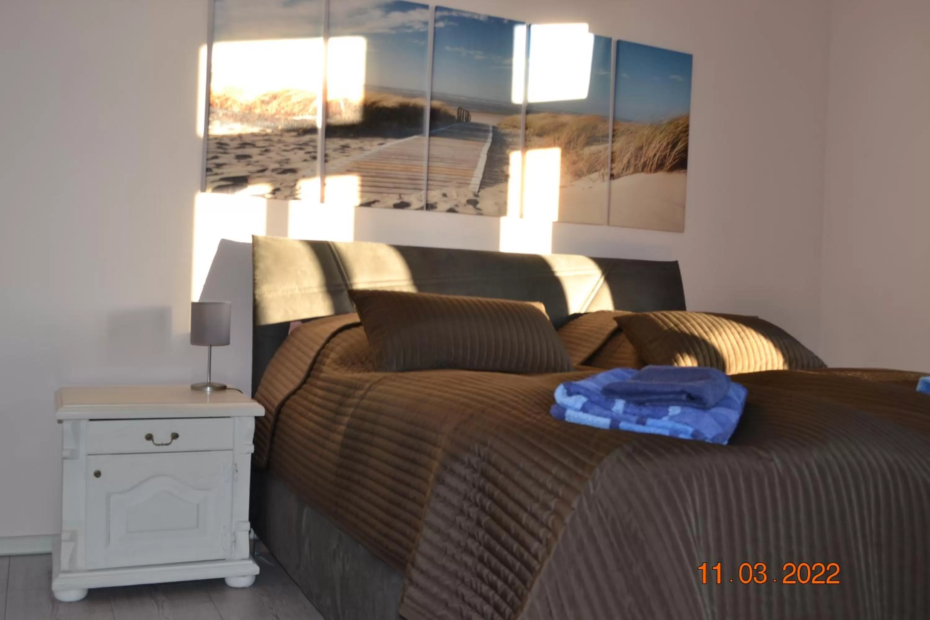 Bedroom, Bed in Landgasthaus Queen Victoria