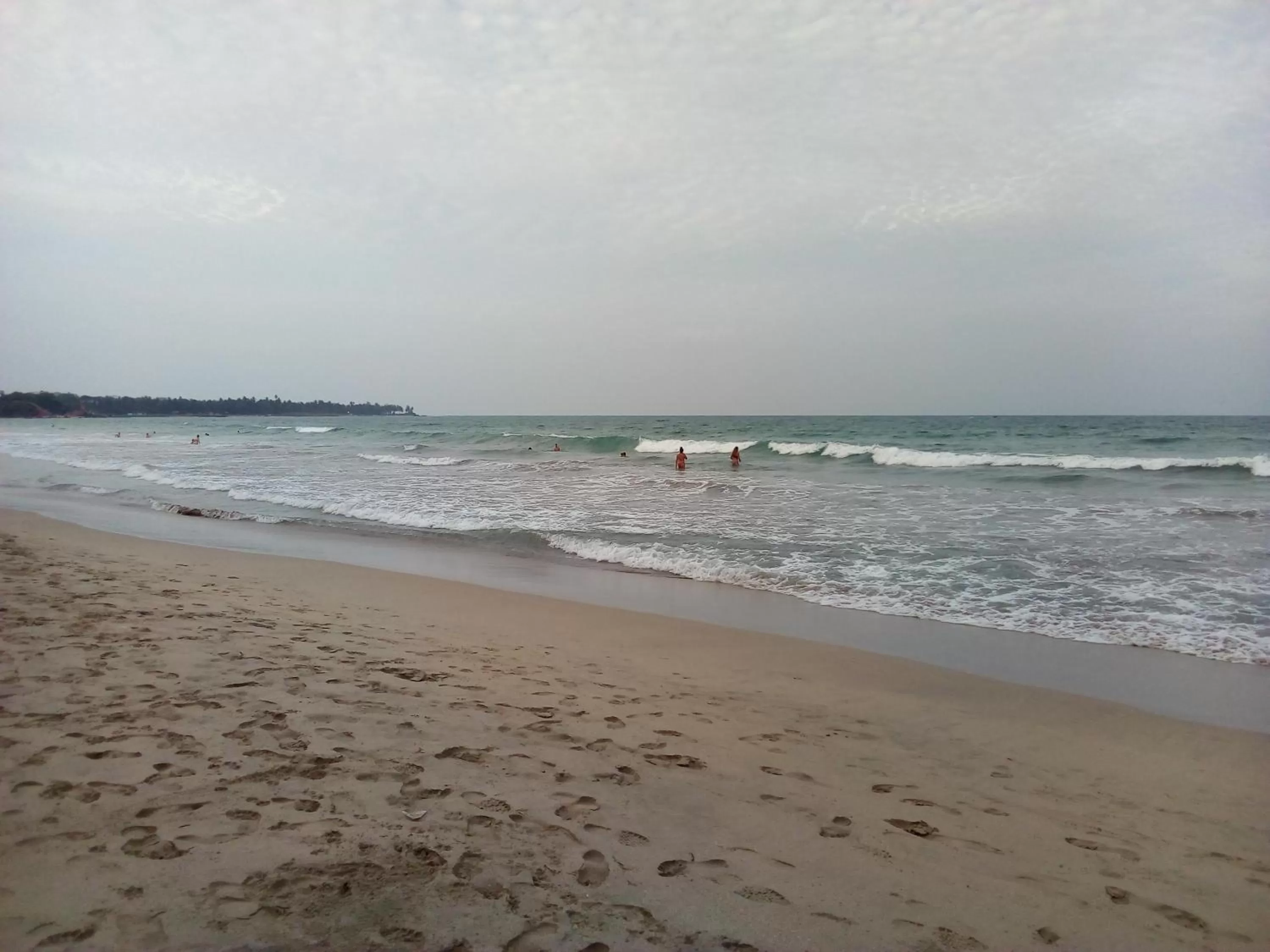 Beach in Hotel Theevanni Inn