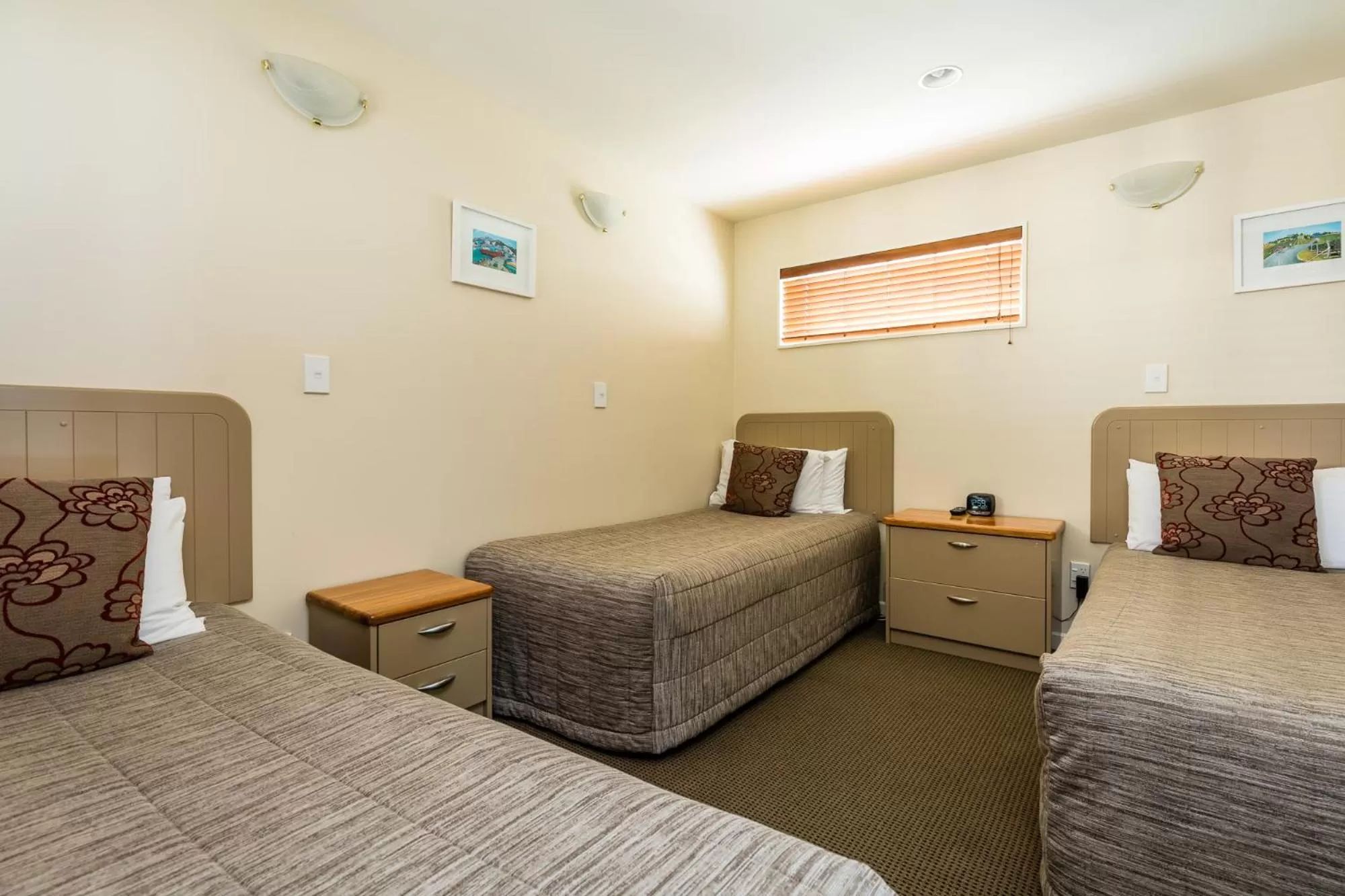 Bed in Pebble Beach Motor Inn