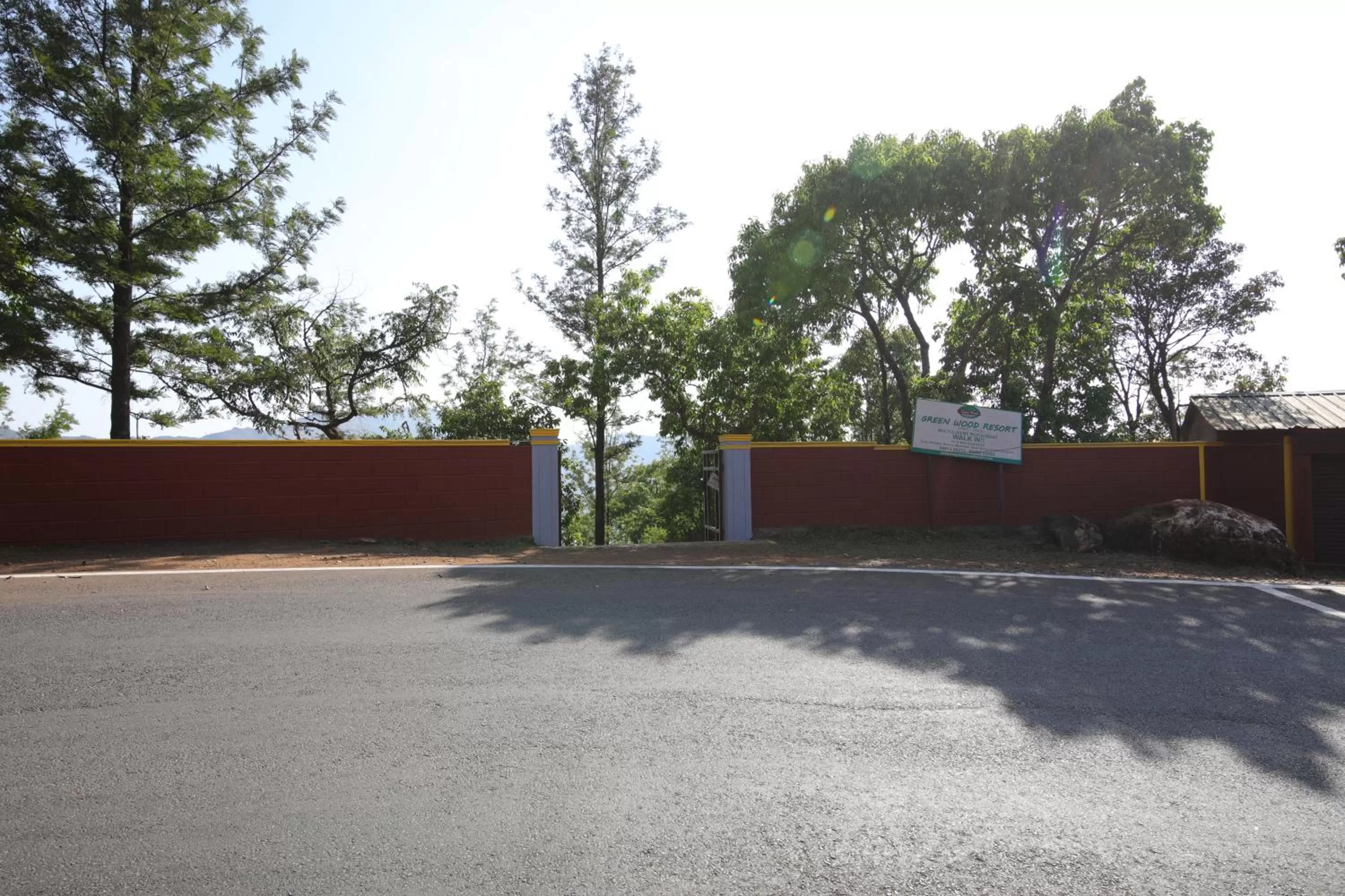 Facade/entrance in Greenwood Resort