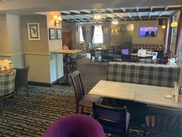 Restaurant/Places to Eat in The Swan and Talbot