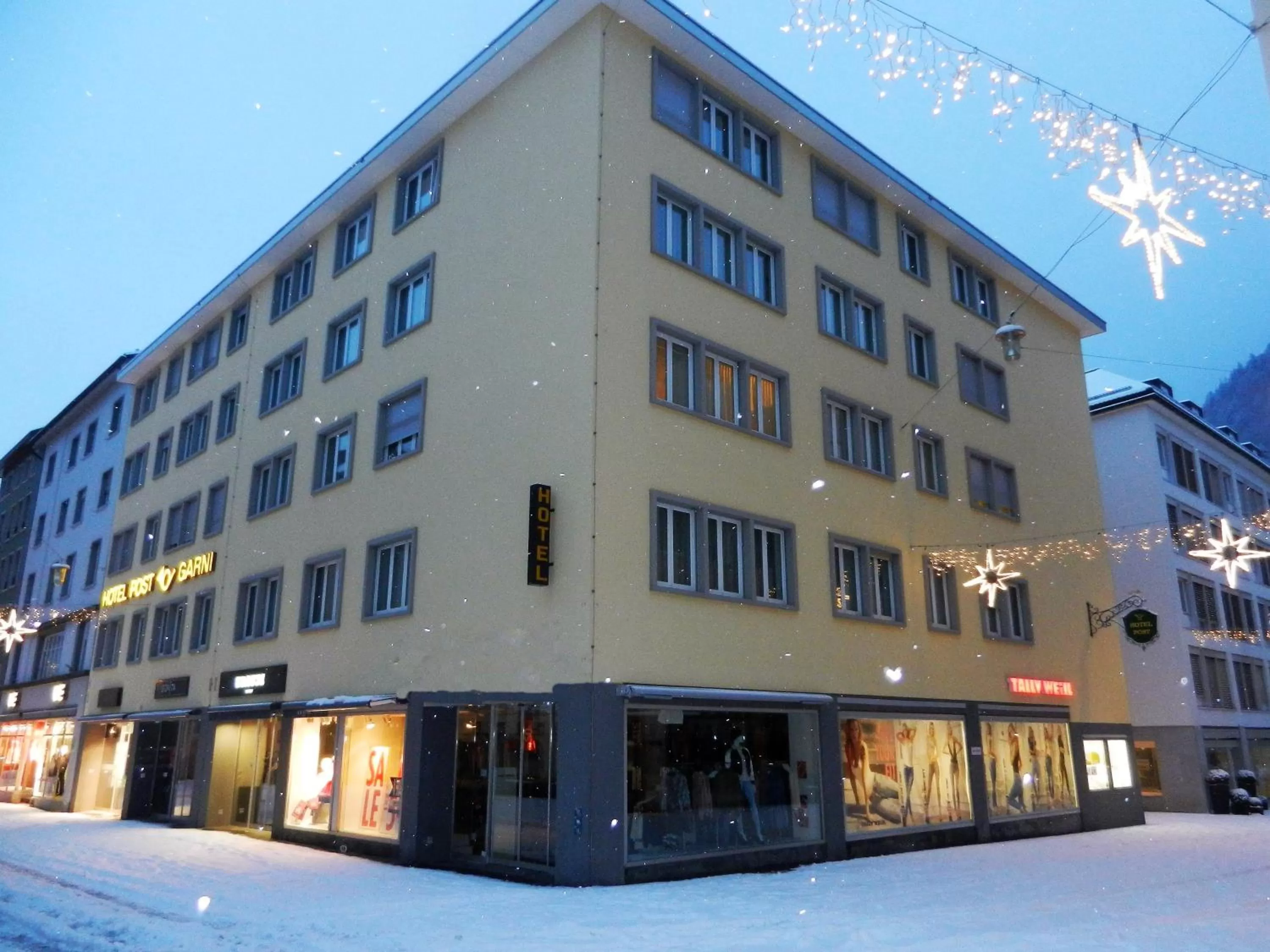 Property building in Central Hotel Post