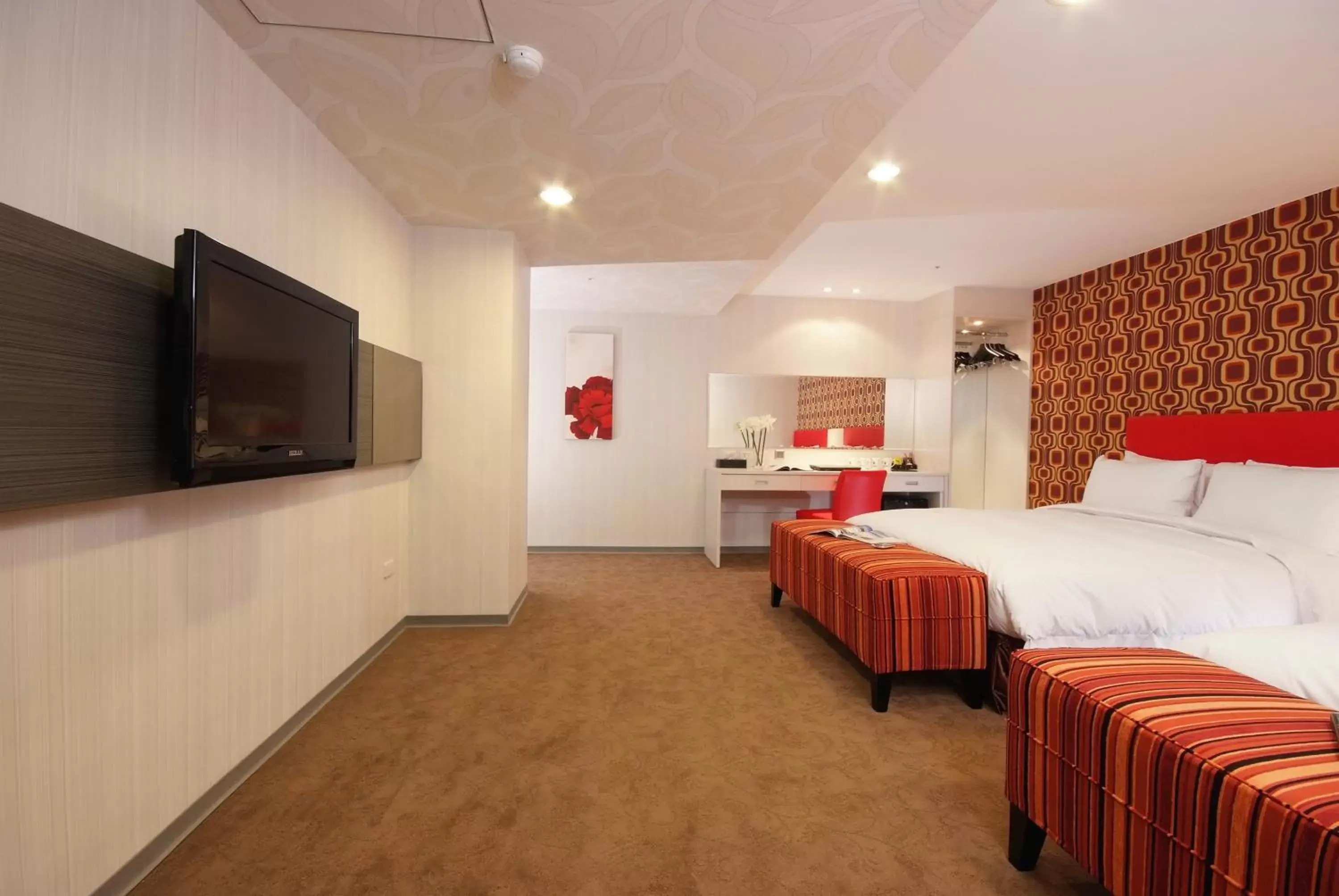 Deluxe Family Room - No Window in Hotel Leisure 台中輕行旅 Deluxe Family Room - No Window in Hotel Leisure 台中輕行旅