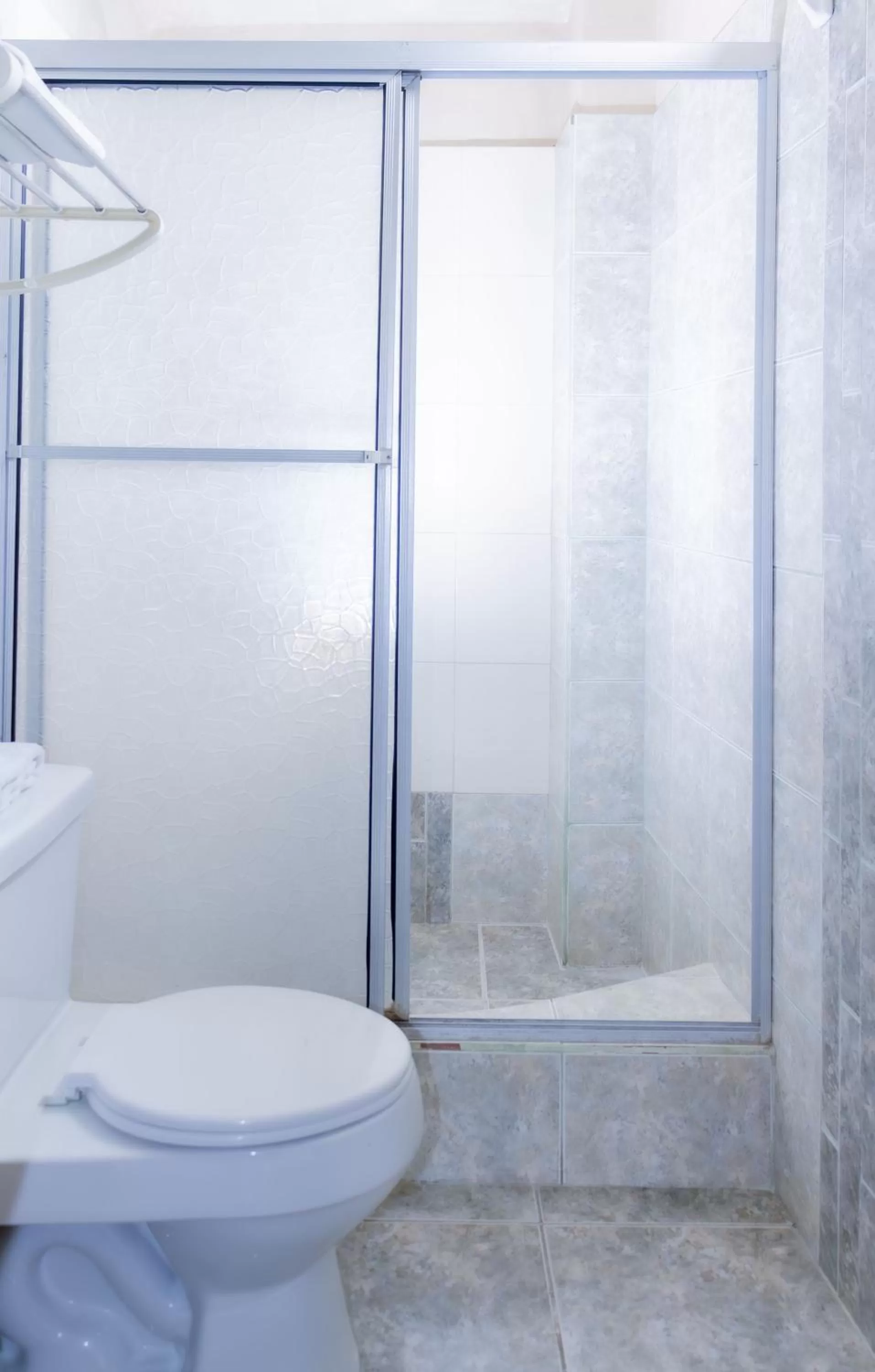 Bathroom in Hostal Antares