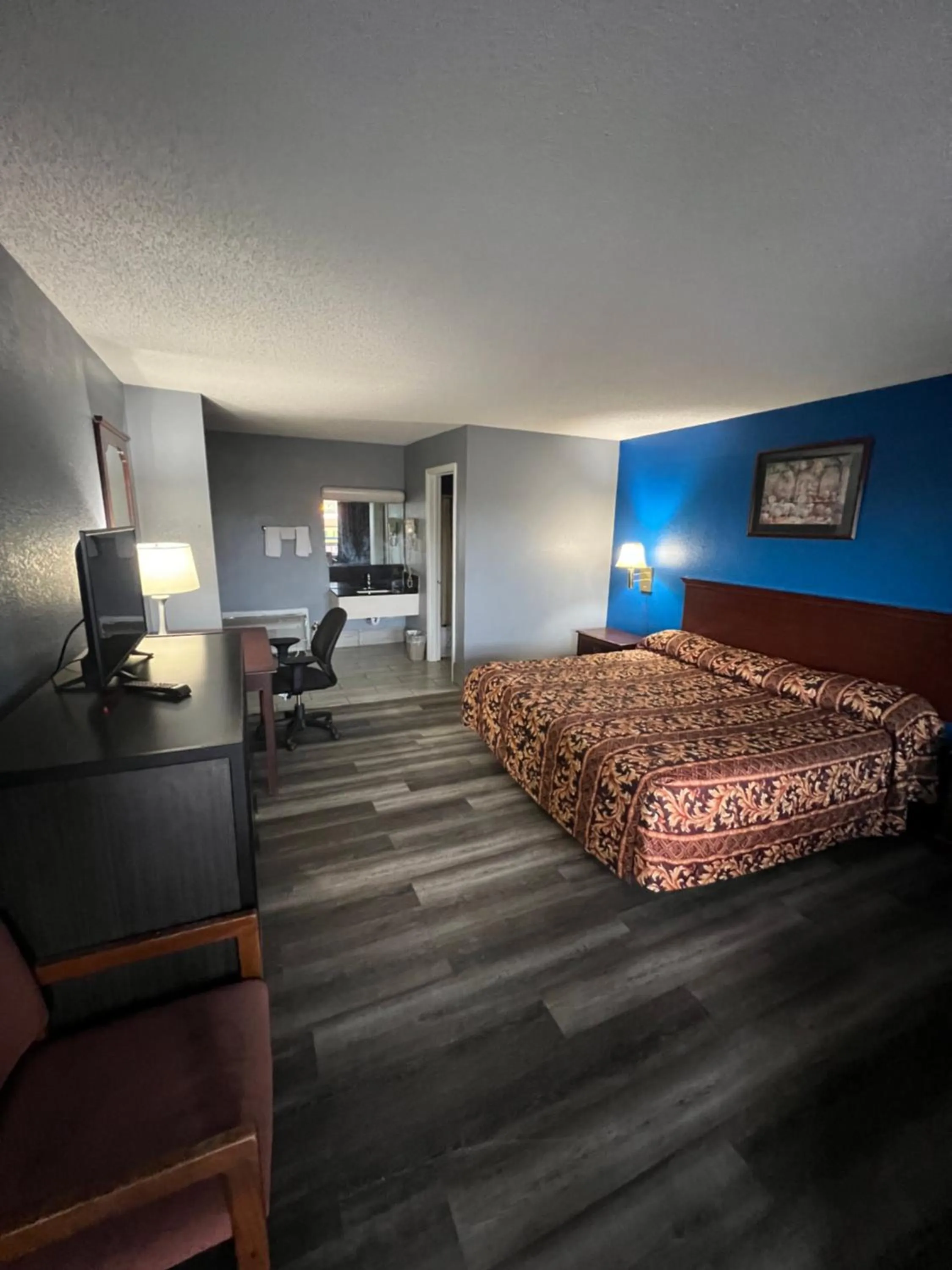 Executive Inn and Suites - Jackson