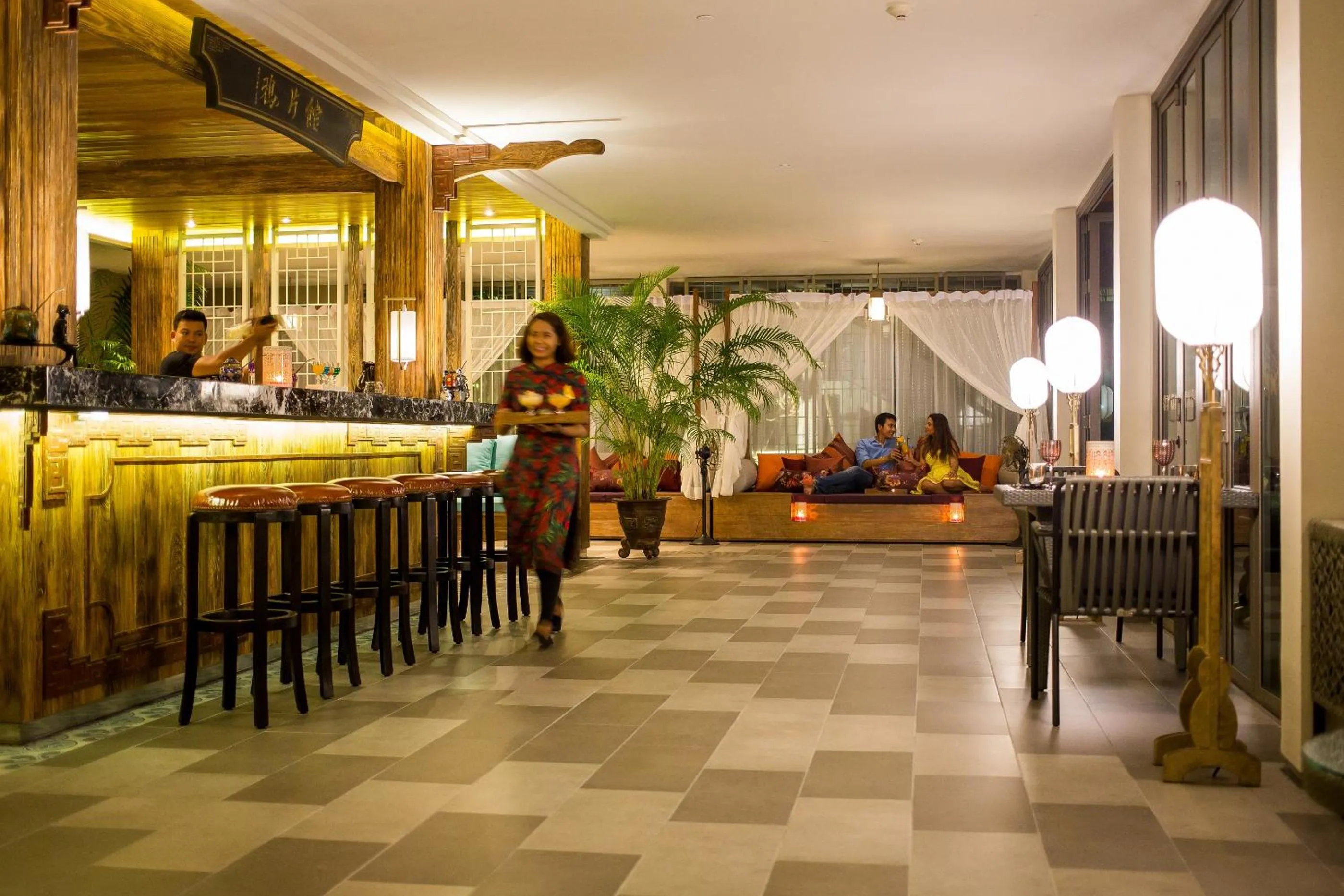 Lounge or bar, Restaurant/Places to Eat in MAI HOUSE Patong Hill