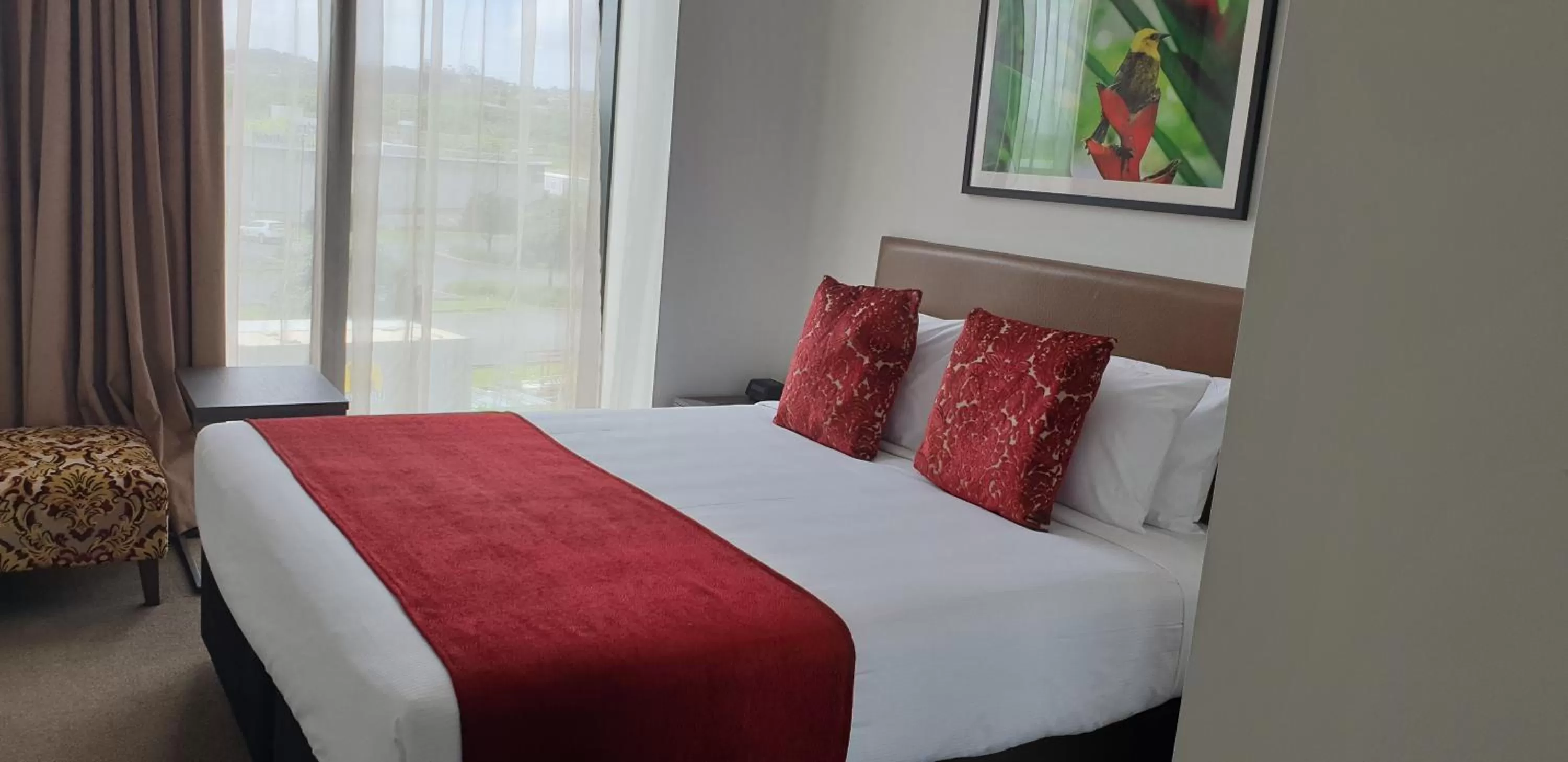 Bed in Ramada Suites by Wyndham Auckland Manukau Pacfic Centre
