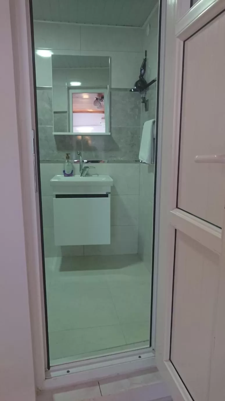 Kitchen/Kitchenette in Ali's Pension