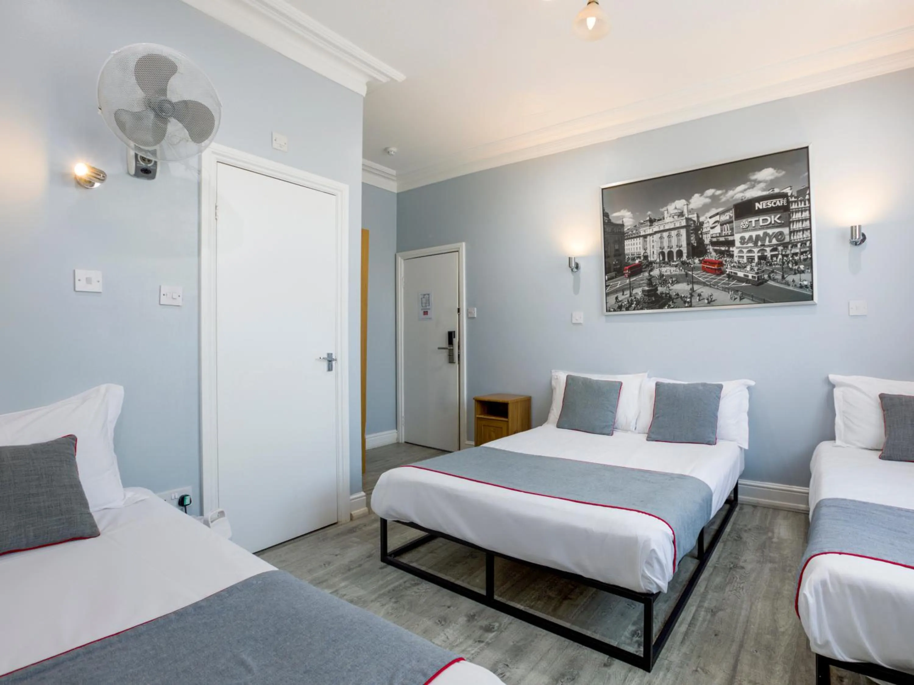 Photo of the whole room in Sino Hotel