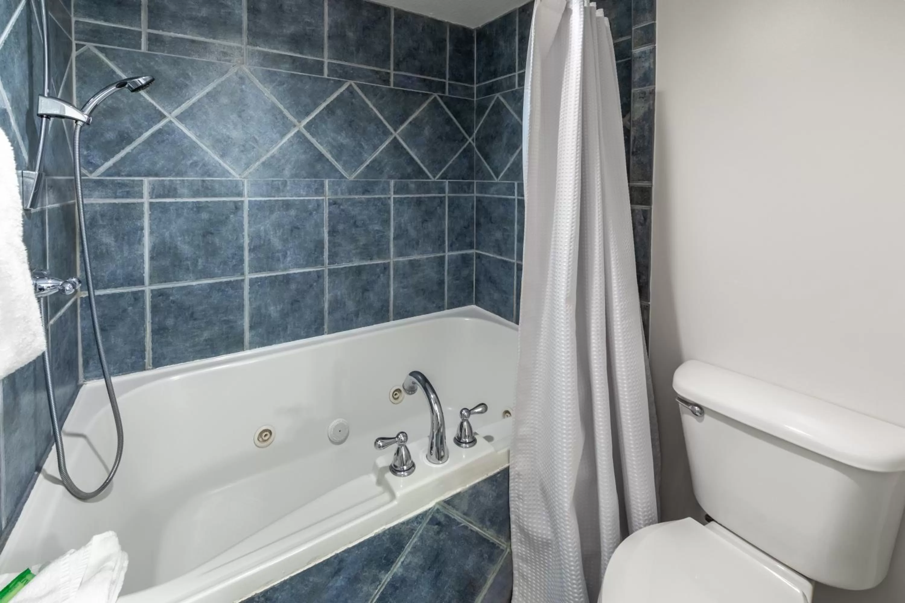 Photo of the whole room in Holiday Inn Club Vacations Panama City Beach Resort