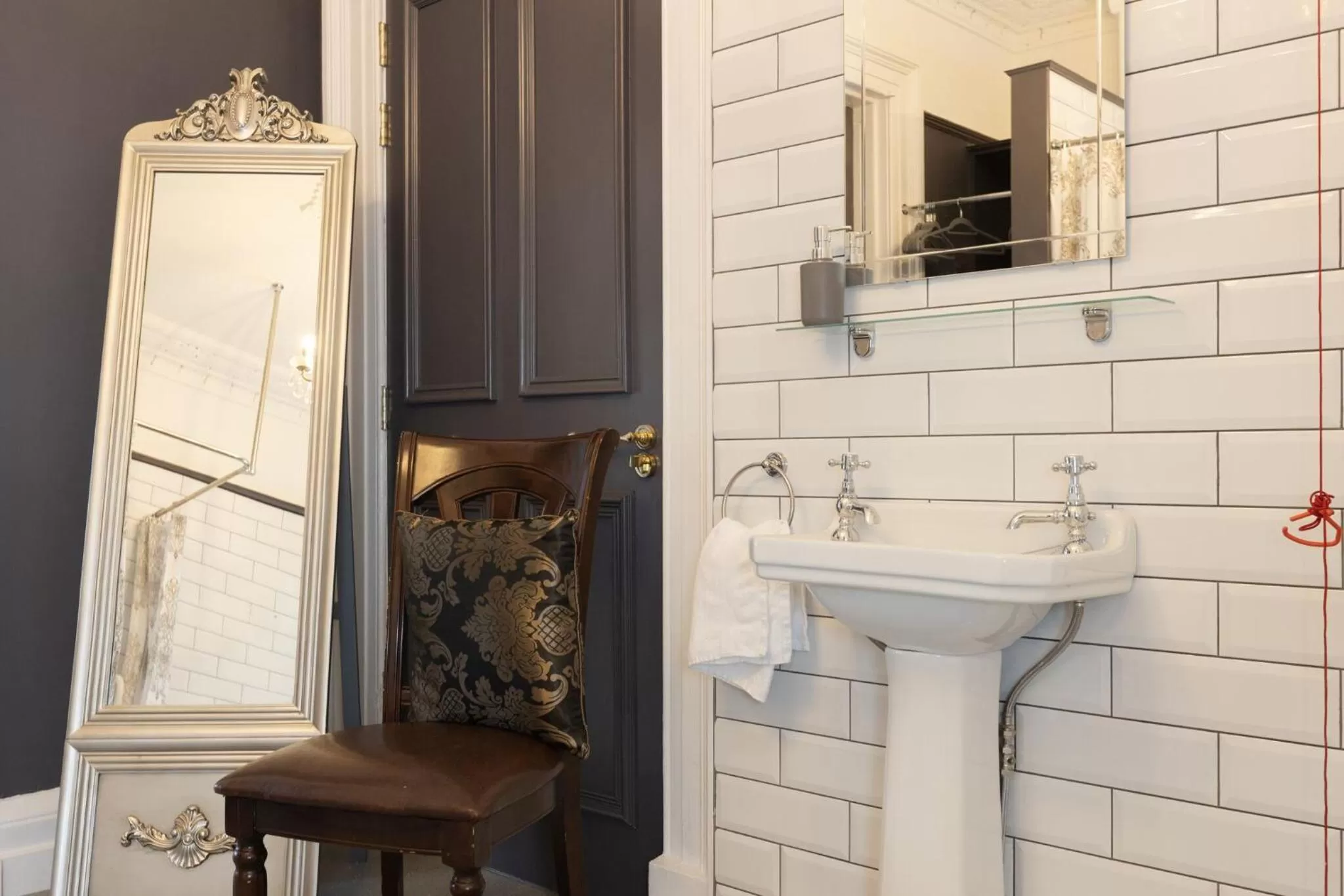 Bathroom in The Warren Belfast