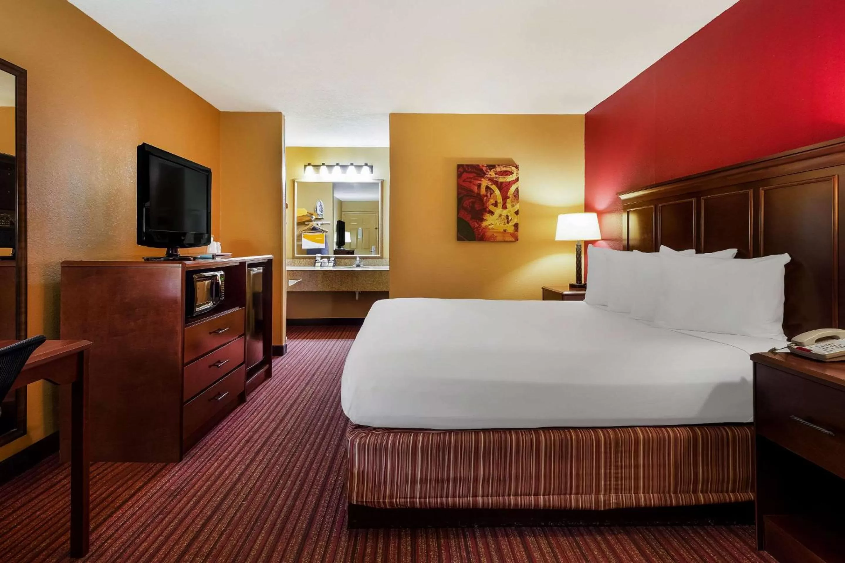 Bedroom, Bed in Quality Inn & Suites