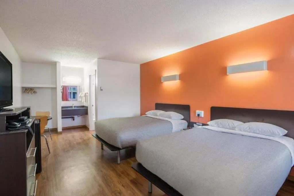 Motel Bo-Camrose, AB