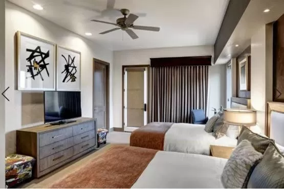 Bed in Garden of the Gods Resort & Club