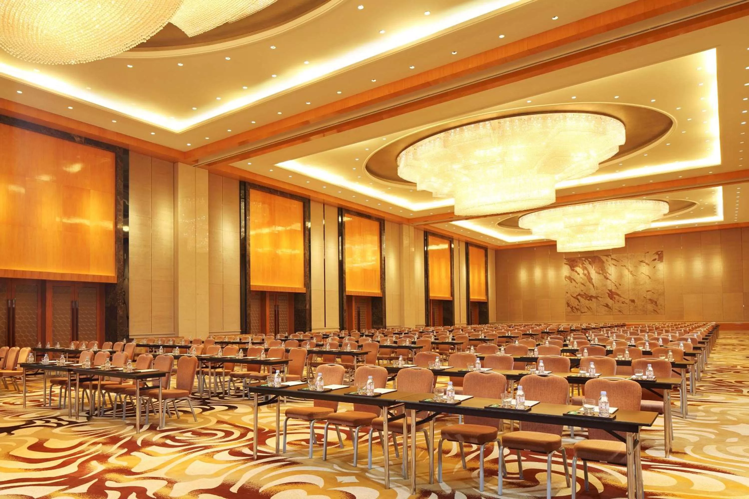 Meeting/conference room in DoubleTree by Hilton Hangzhou East