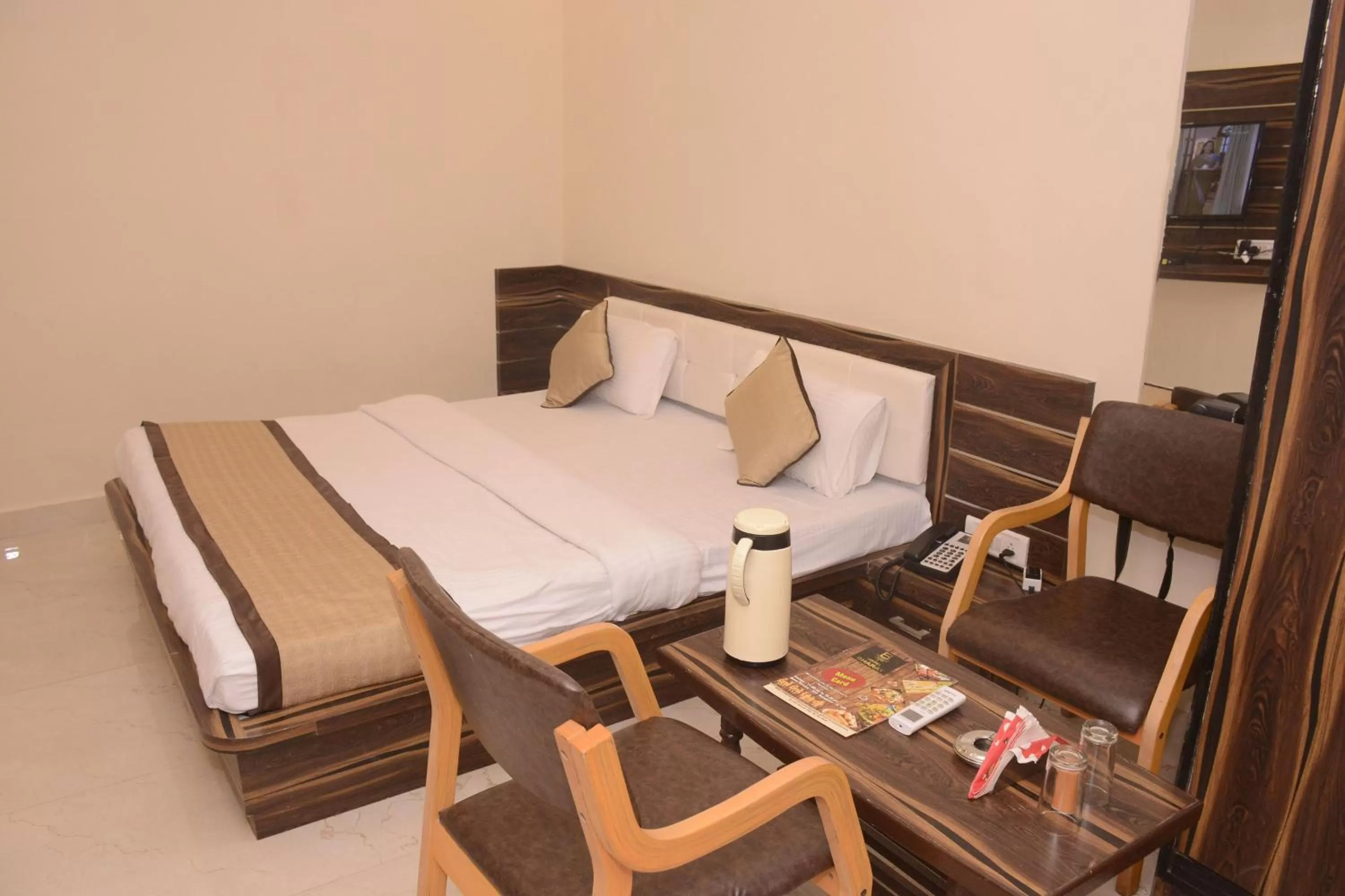 Photo of the whole room in Hotel Bharat