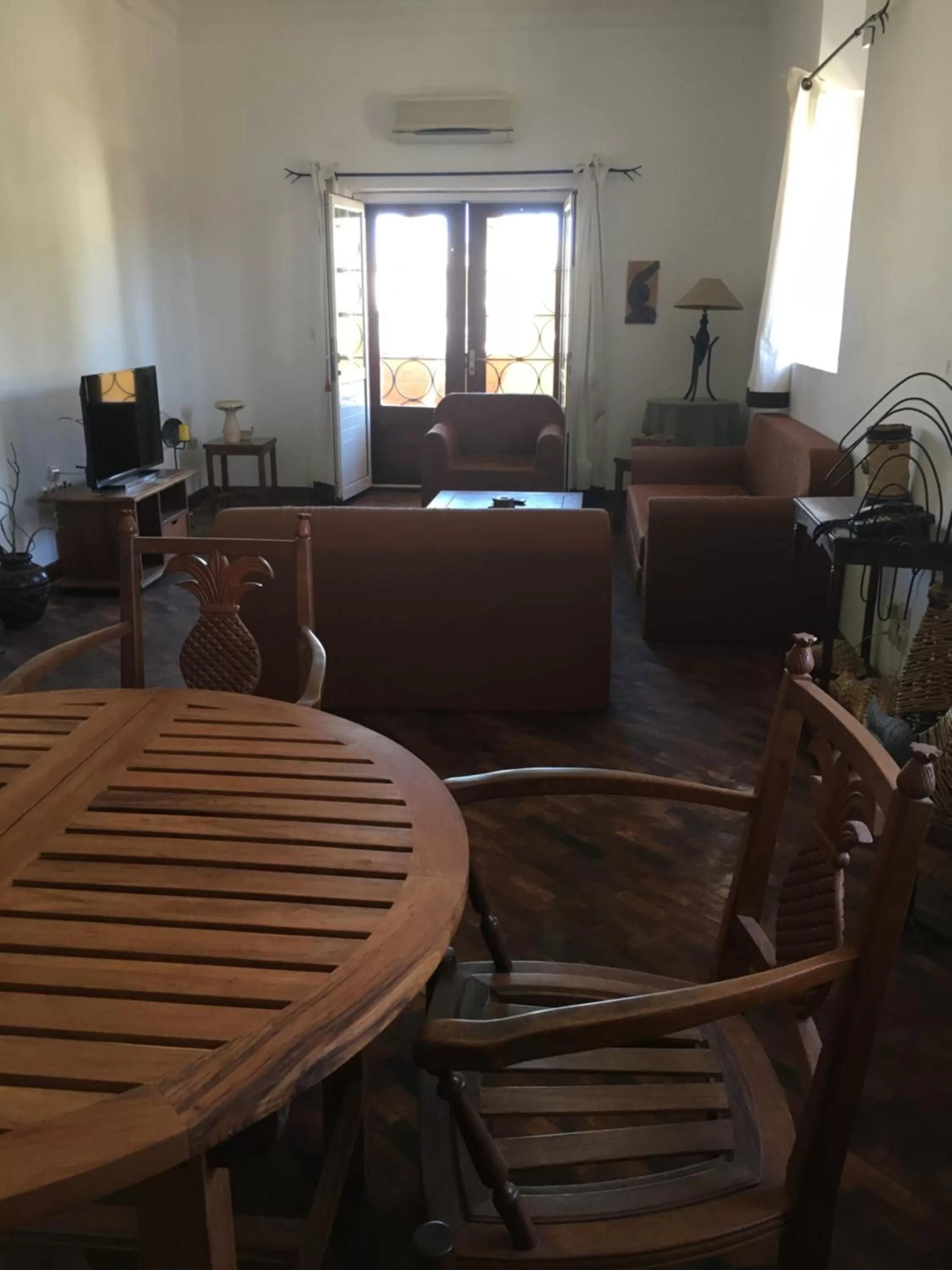 TV and multimedia in Hôtel Restaurant Coco Lodge Majunga