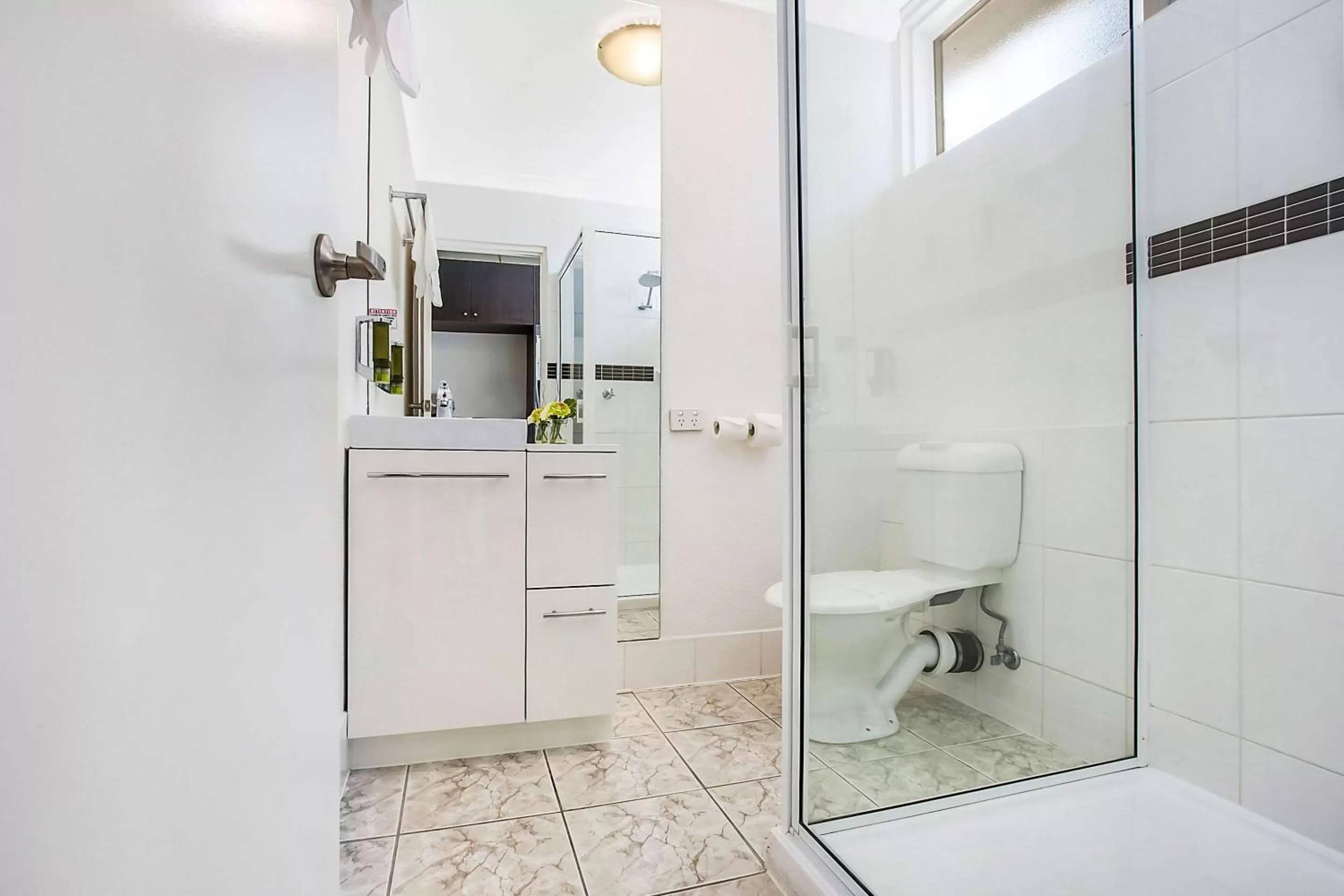 Bedroom in Comfort Inn Western