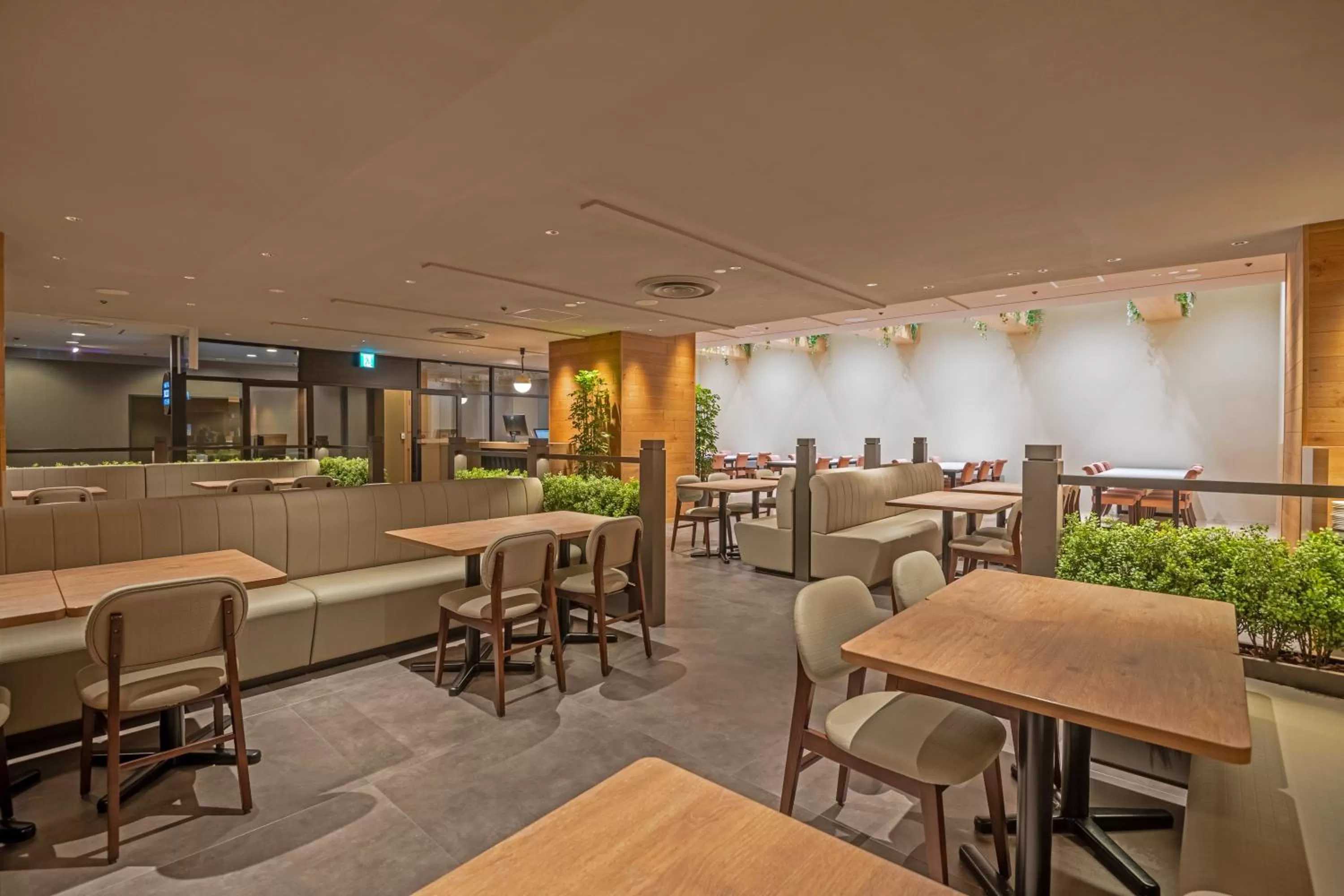Restaurant/places to eat in Art Hotel Narita