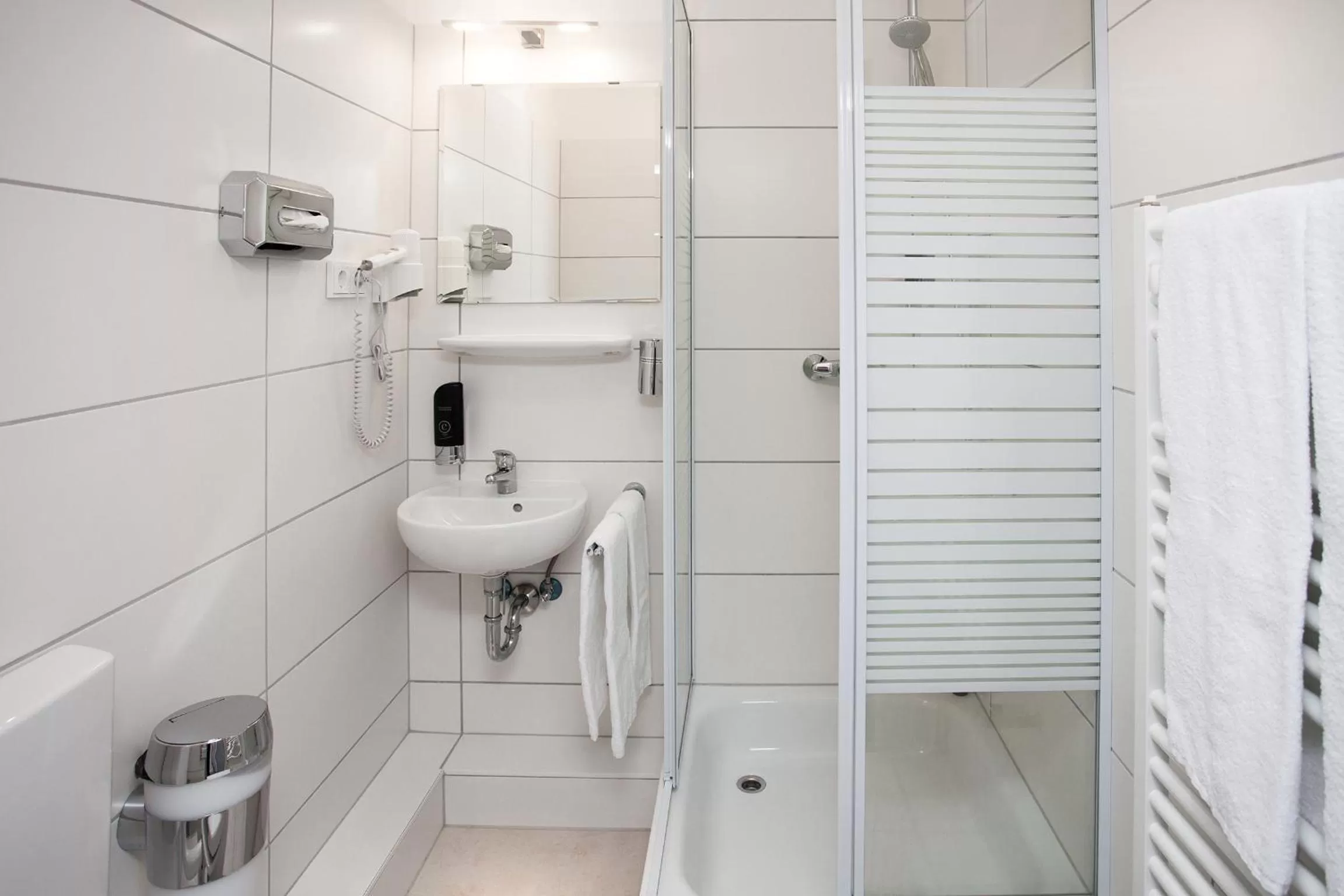 Bathroom in Hotel West