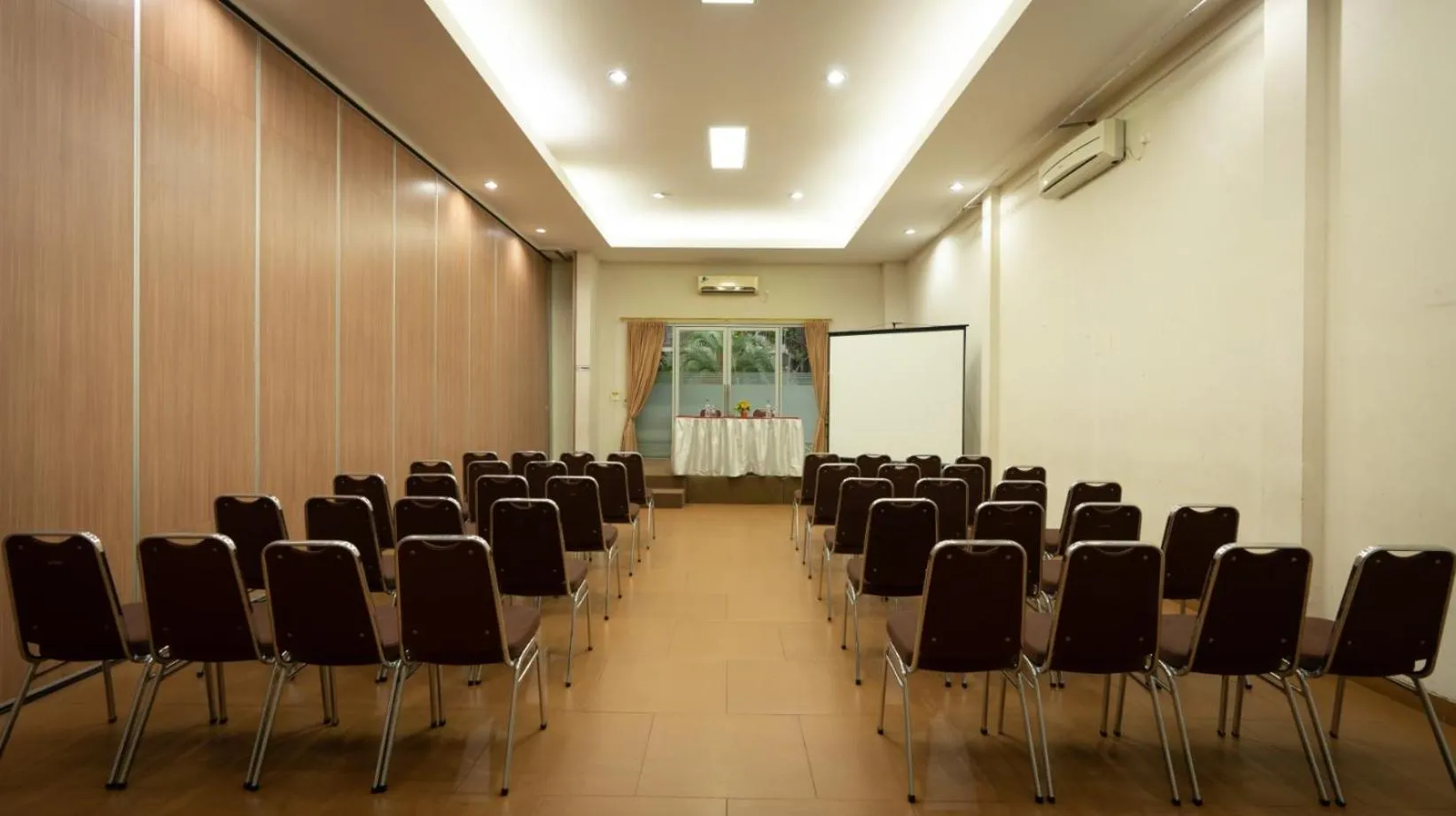 Nite & Day MDC Puncak - Gadog