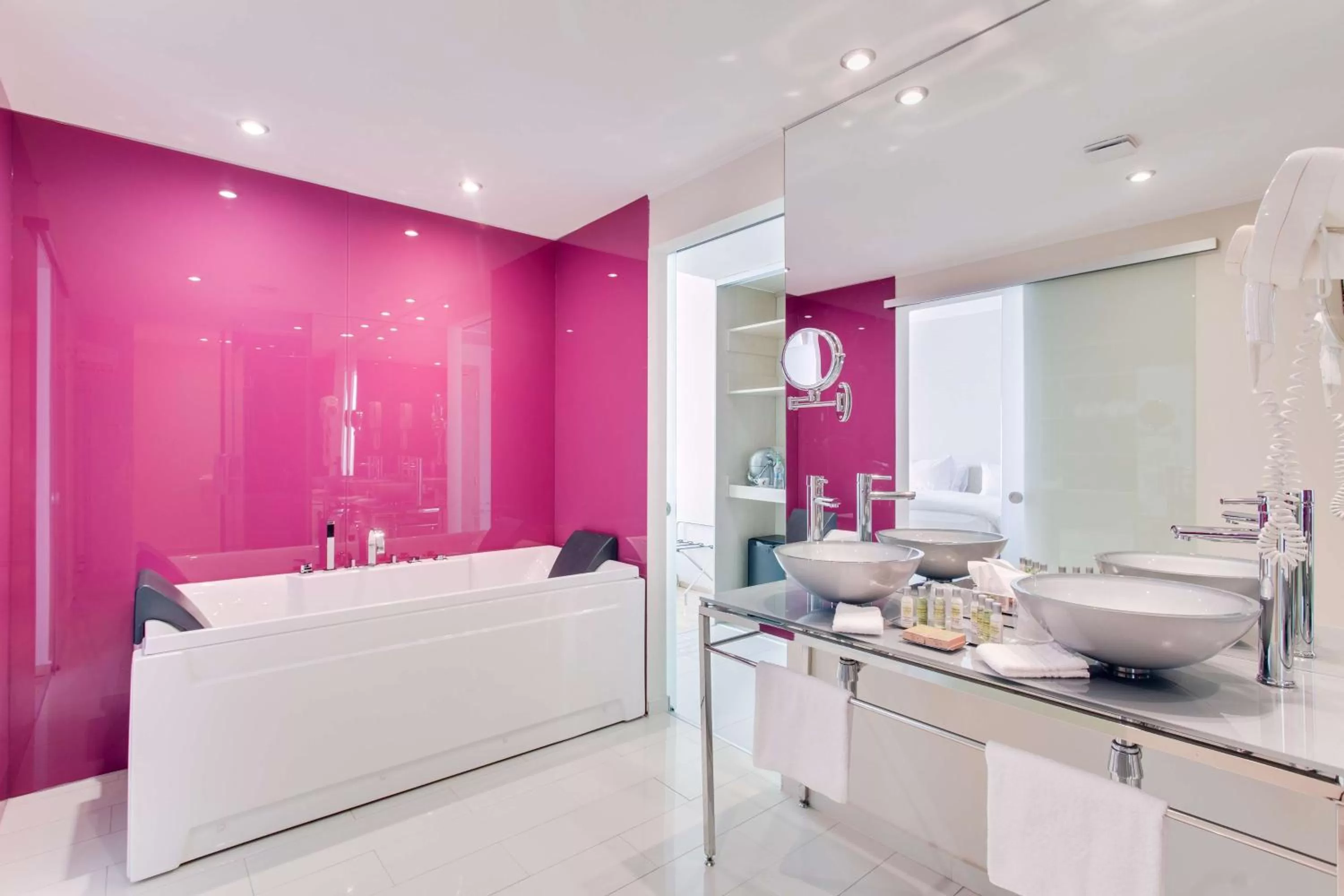 Bathroom in DoubleTree by Hilton Hotel Cluj - City Plaza