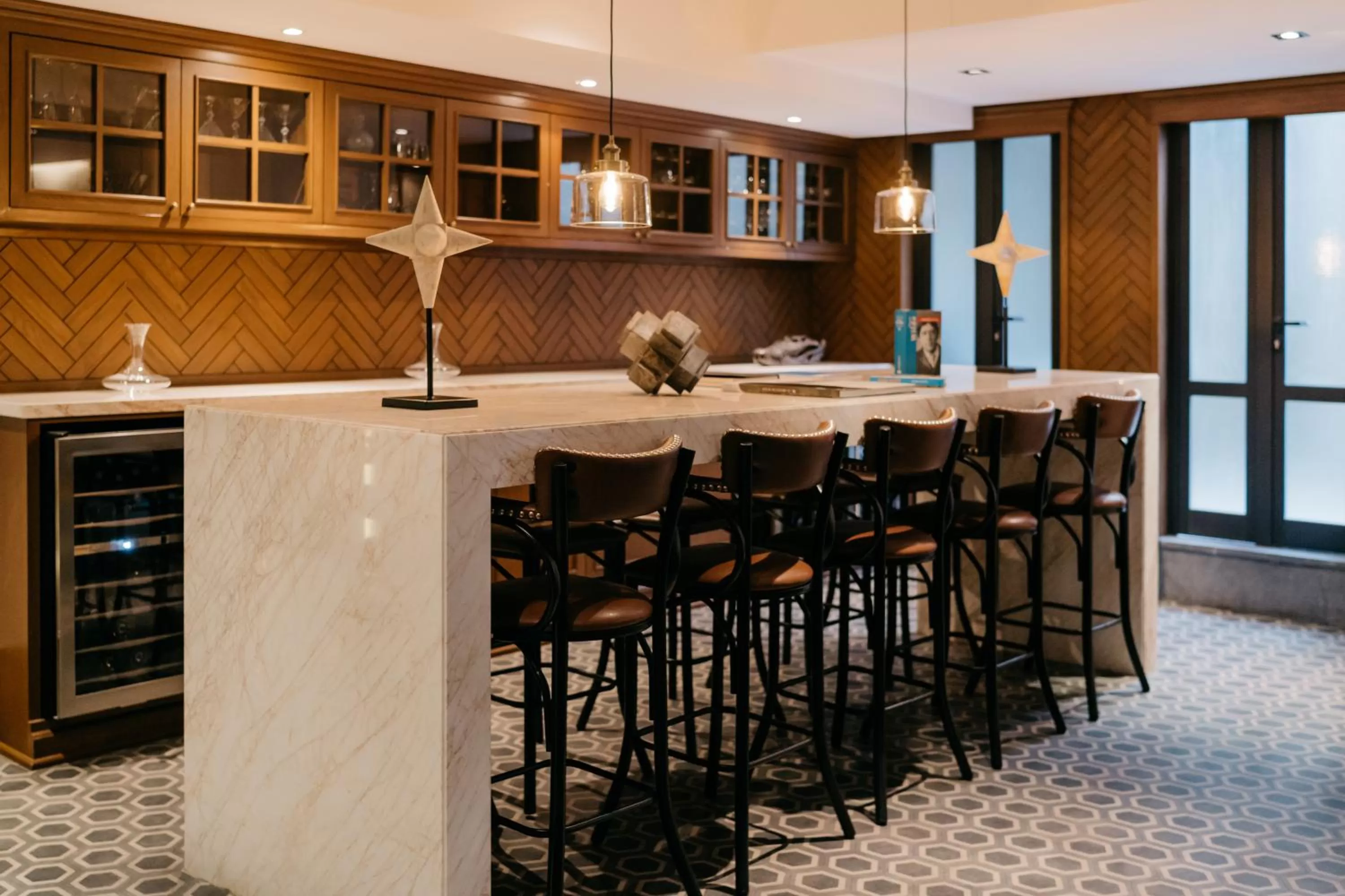 Business facilities in The Wild Oscar