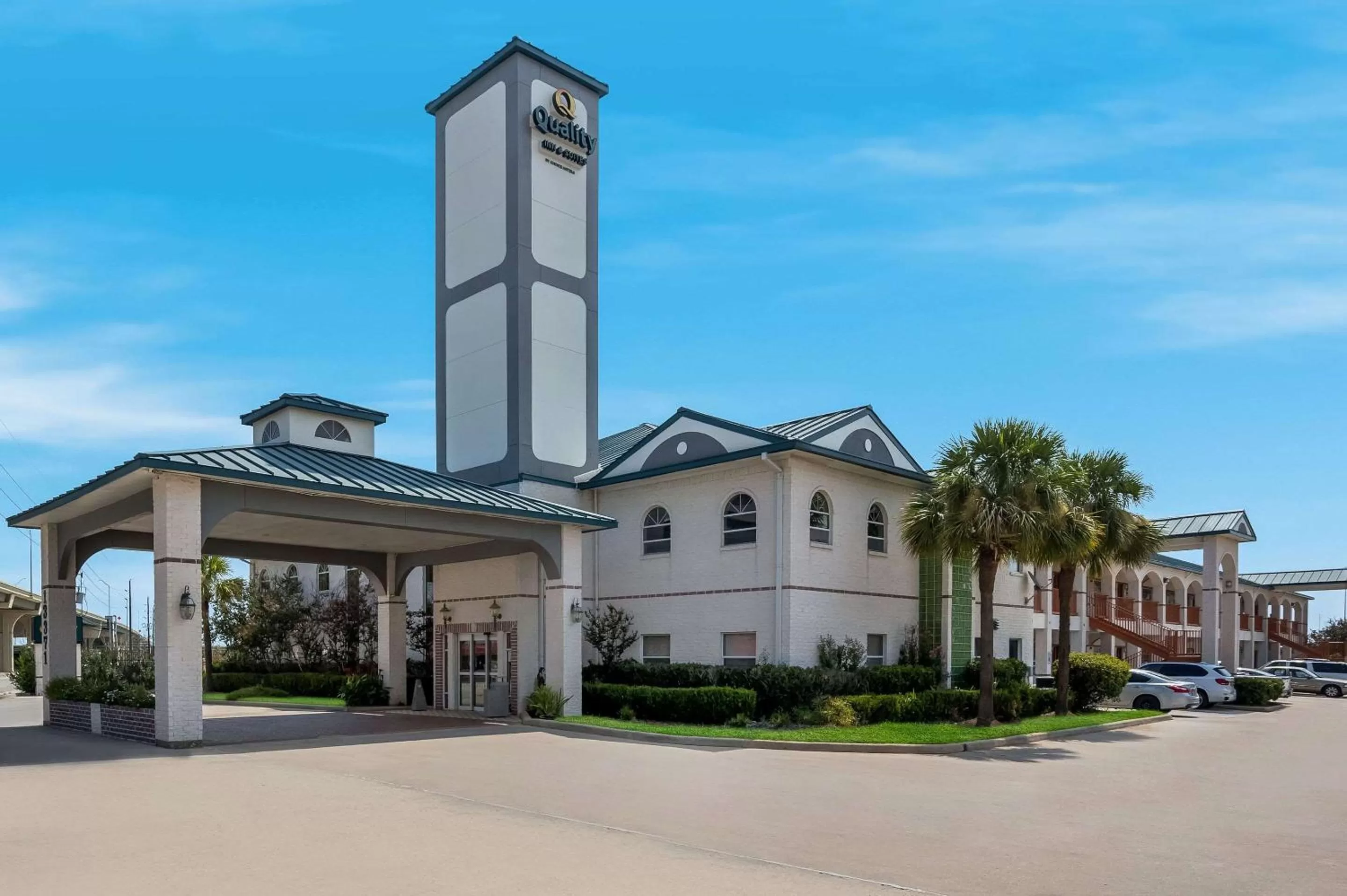 Property building in Quality Inn & Suites Houston Northwest - Cypress