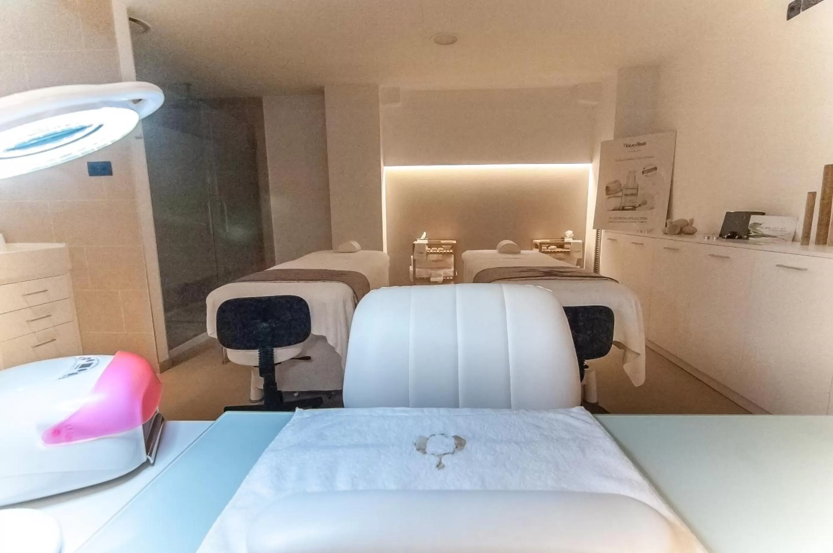 Massage, Bed in Hotel Sorli Emocions