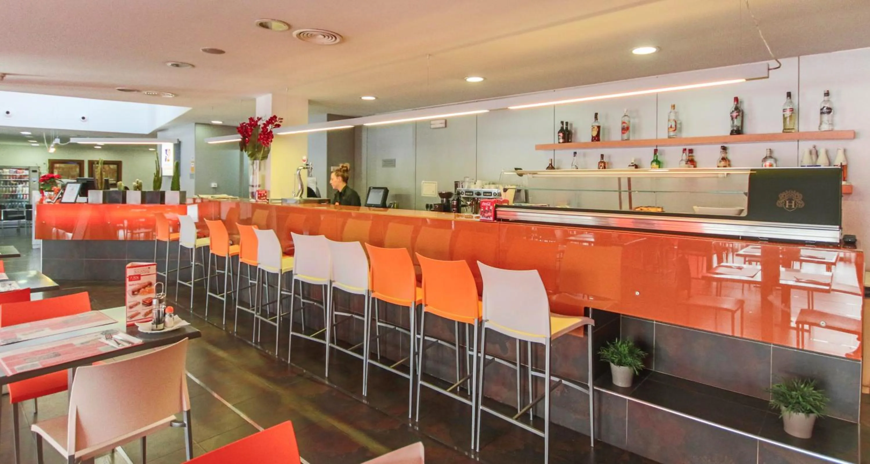 Restaurant/places to eat in H2 Fuenlabrada