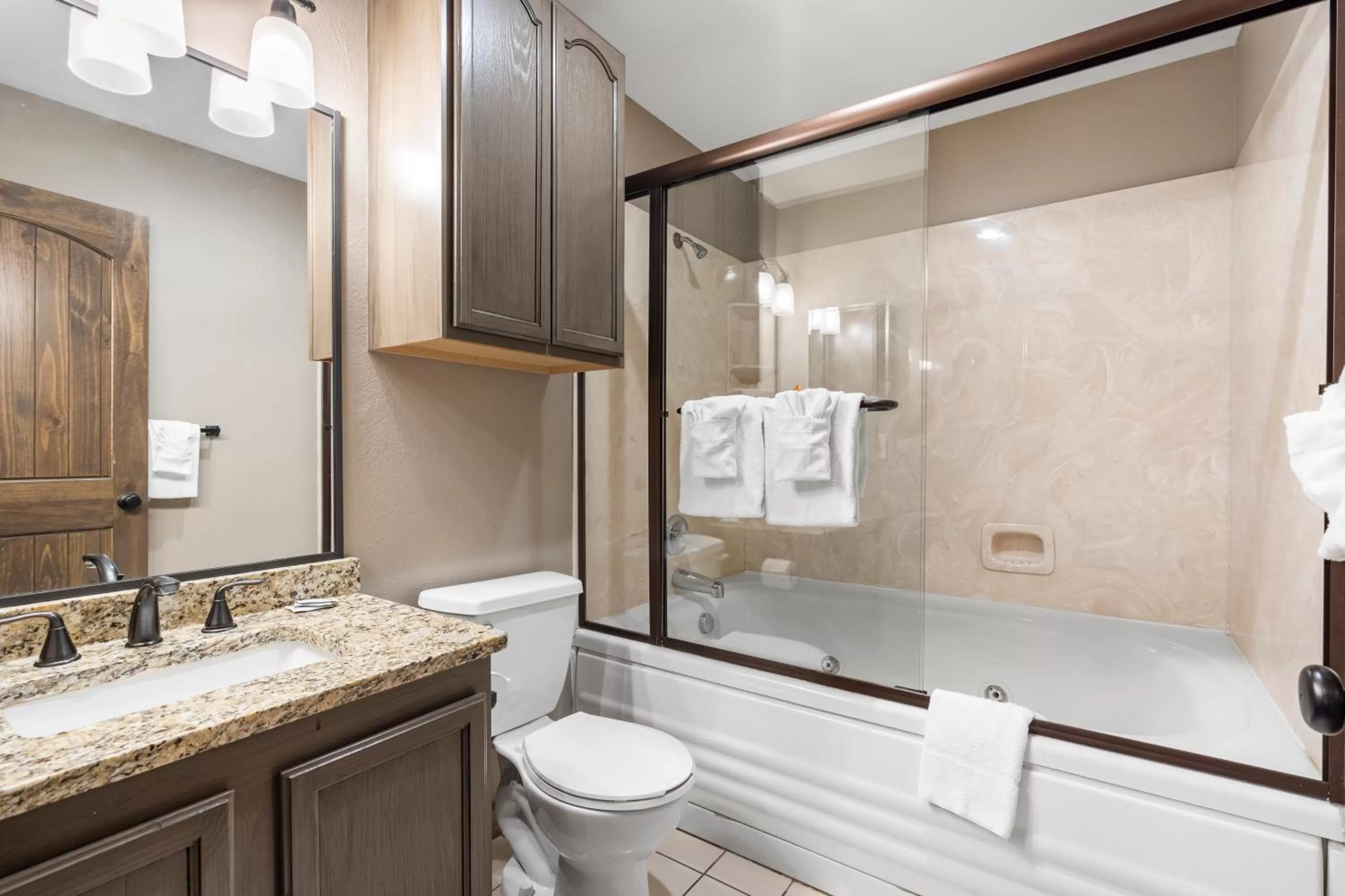 Bathroom in Table Rock Resorts at Indian Point