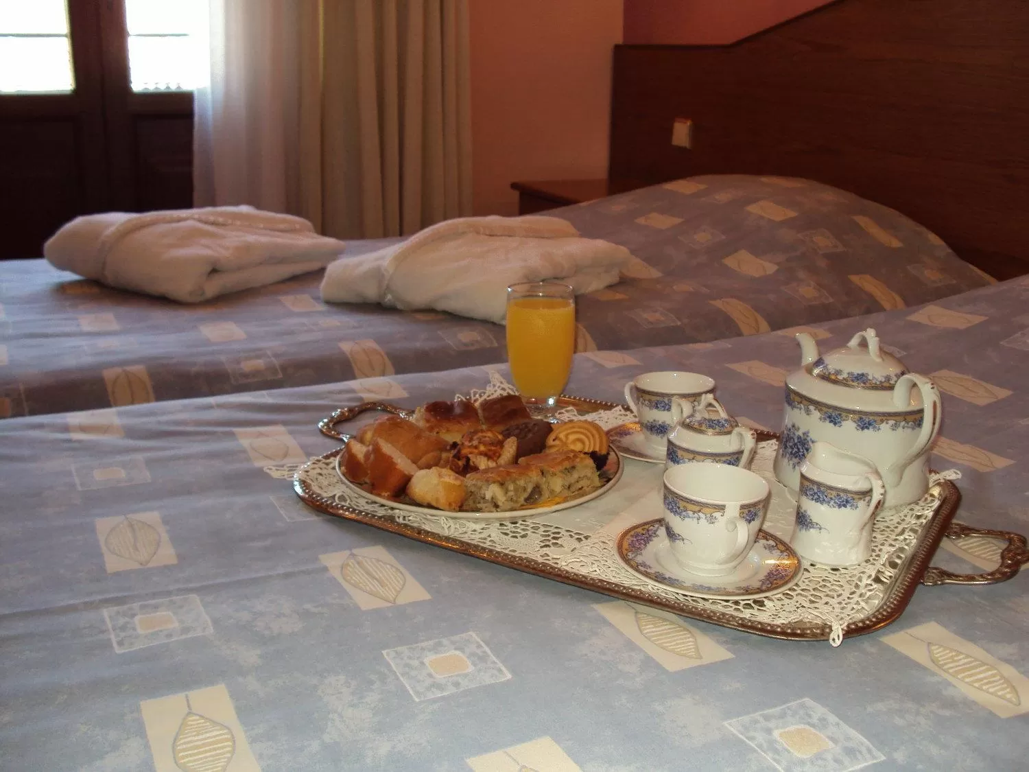 Food and drinks, Bed in Astoria Hotel Traditional