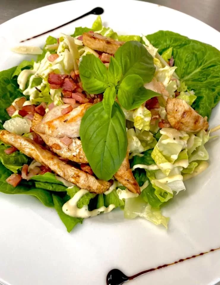 Food and drinks in Beach Green Hotel