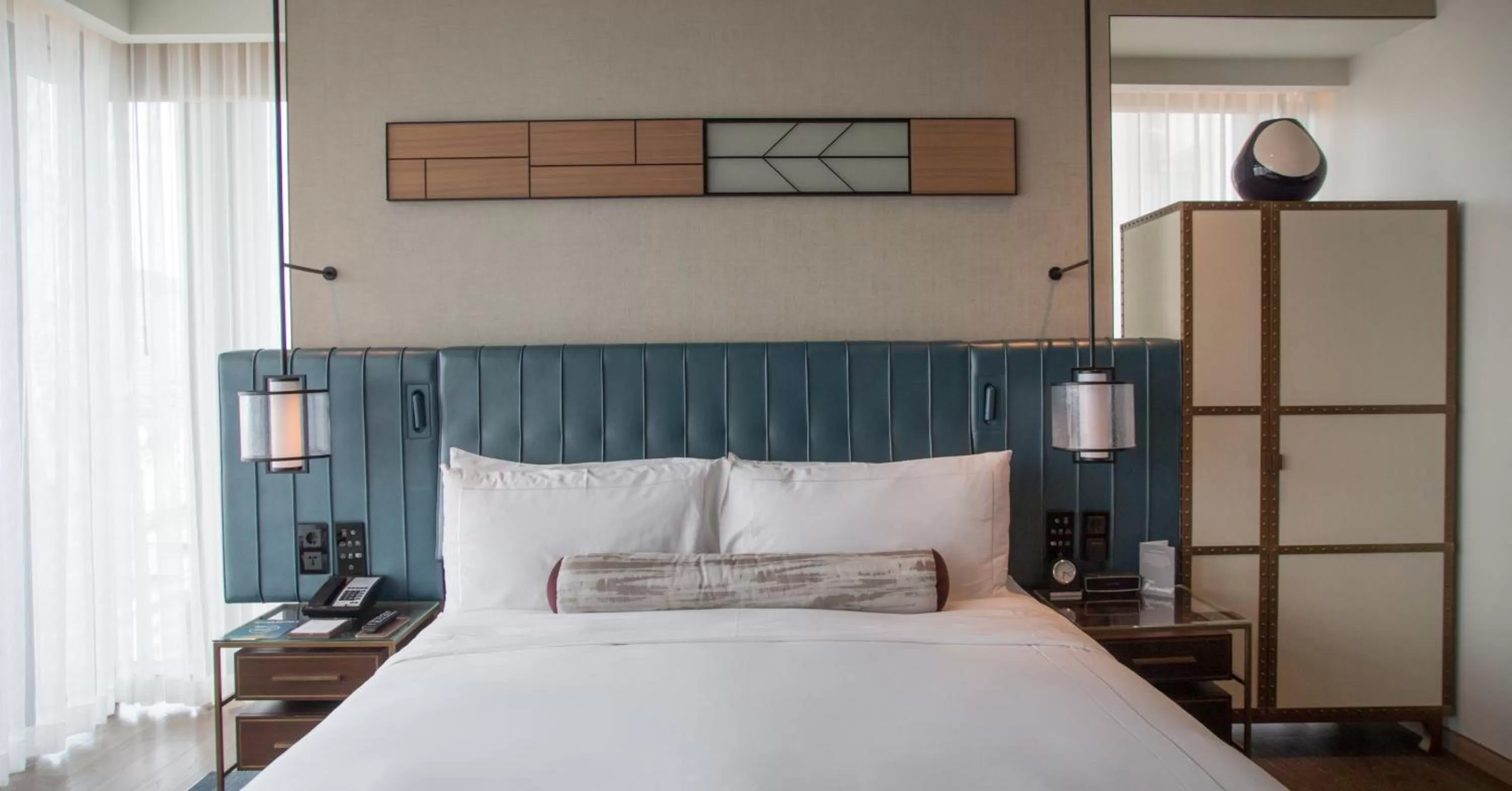 Bed in Fairmont Quasar Istanbul Hotel